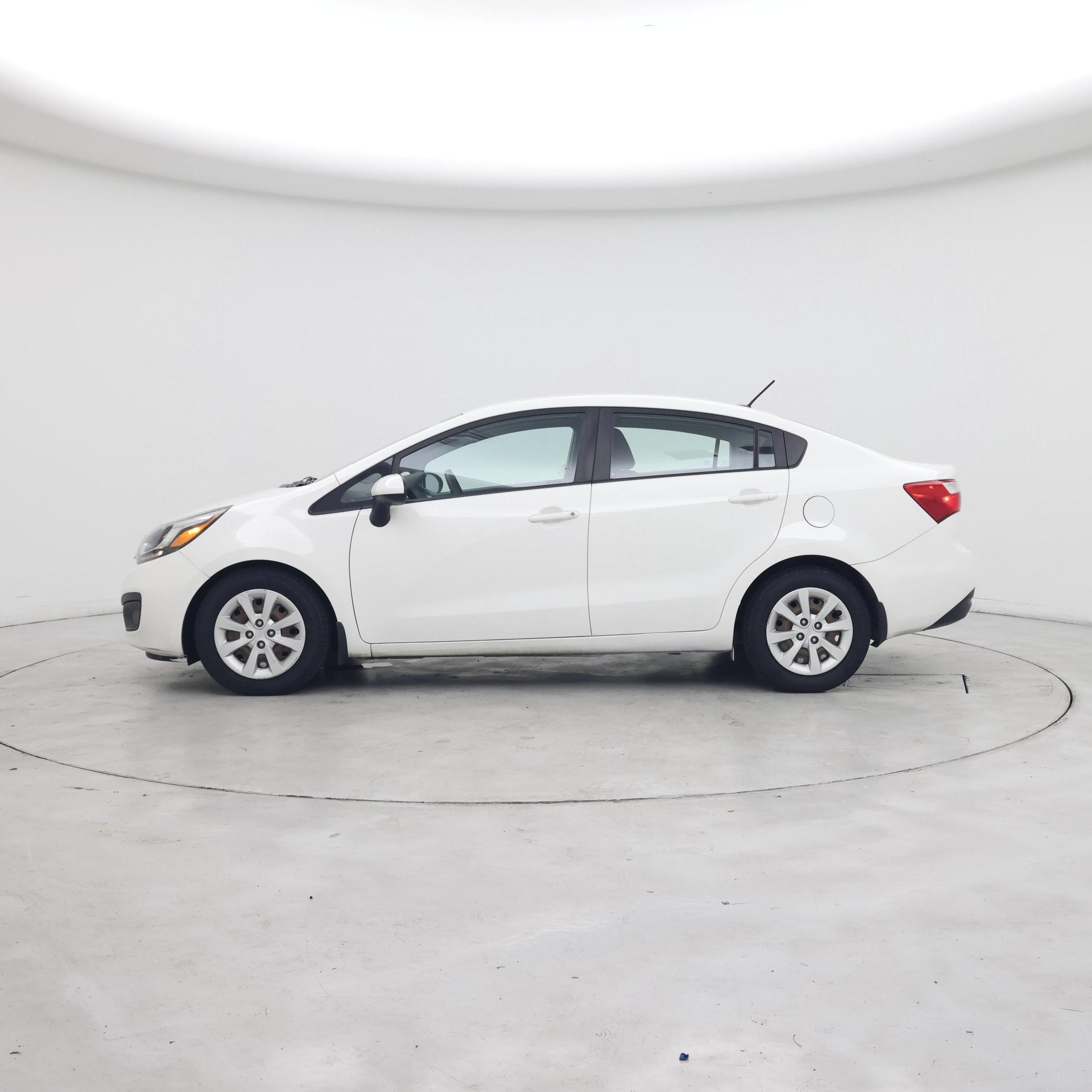 Thumbnail: 2014 Kia Rio - 3