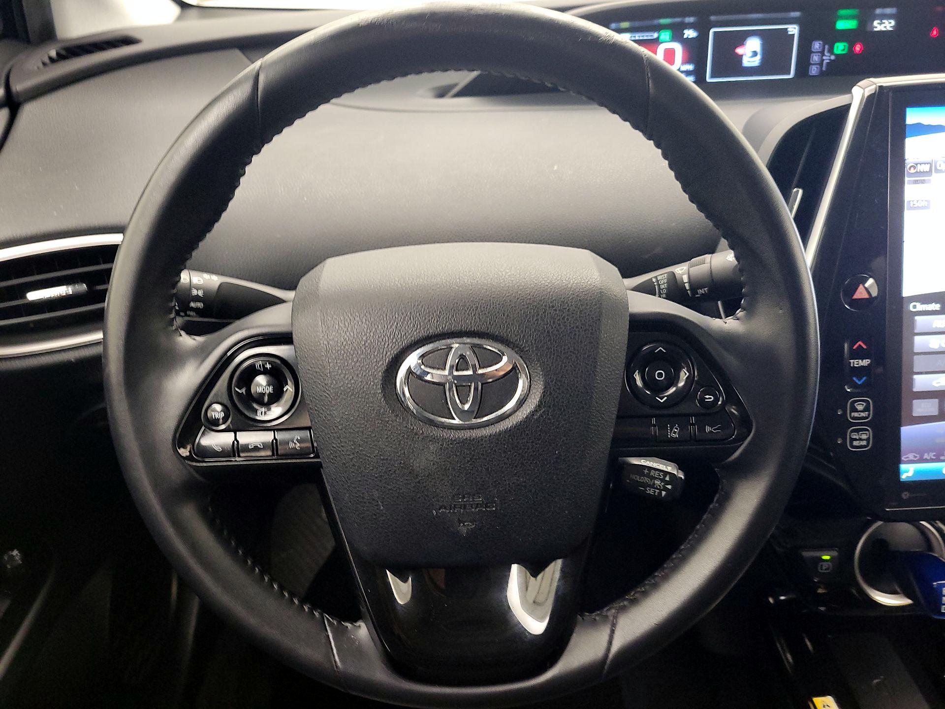 Thumbnail: 2020 Toyota Prius Prime - 10