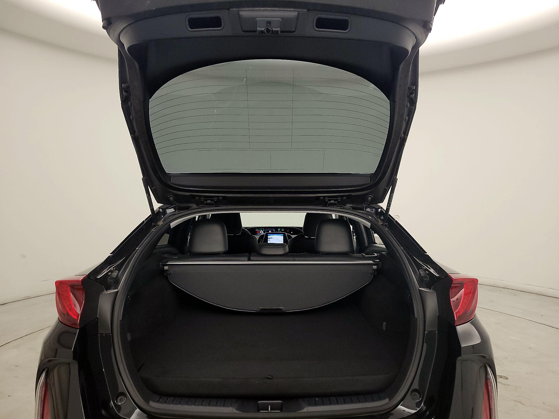 Thumbnail: 2020 Toyota Prius Prime - 20