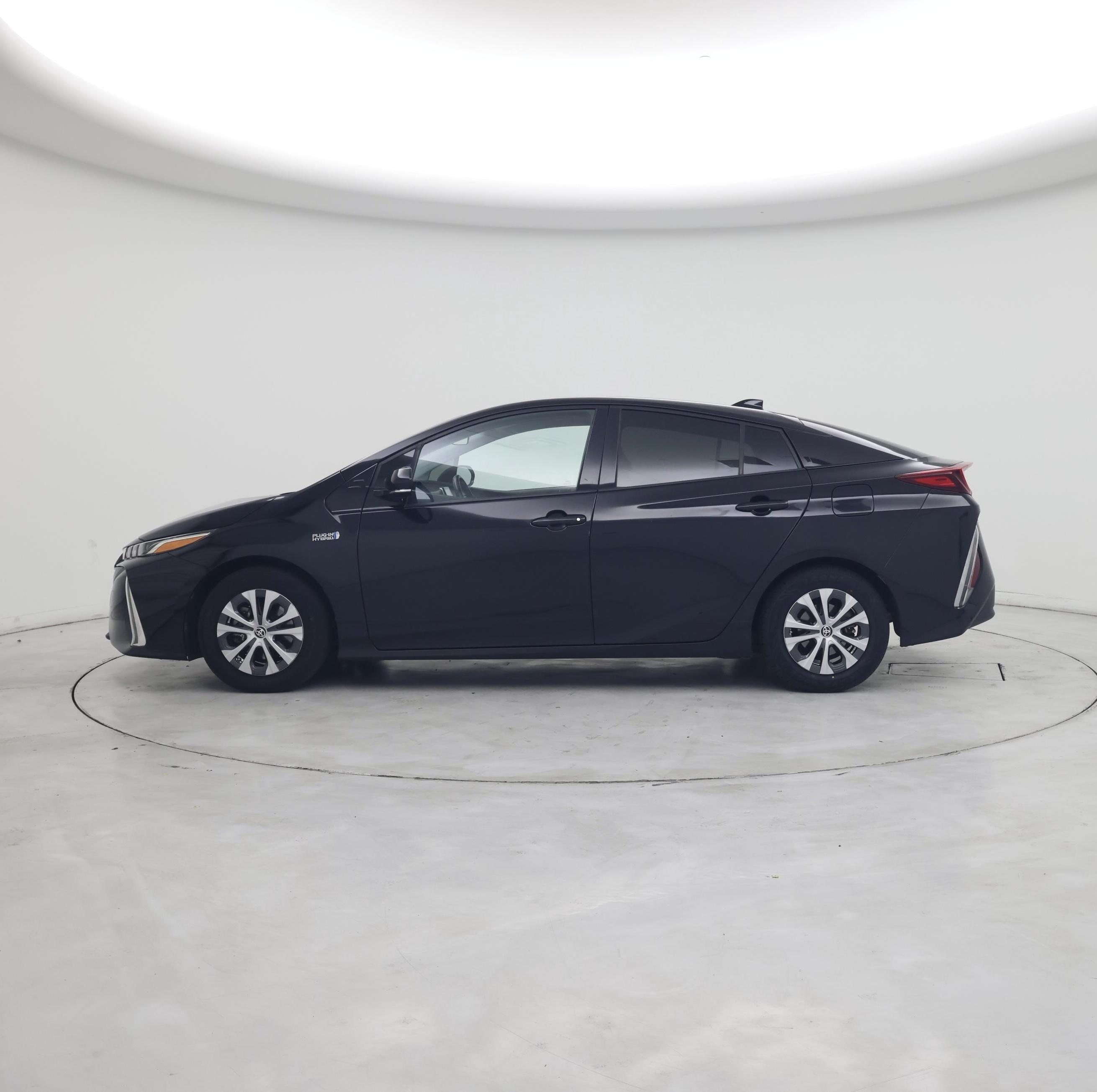 Thumbnail: 2020 Toyota Prius Prime - 3