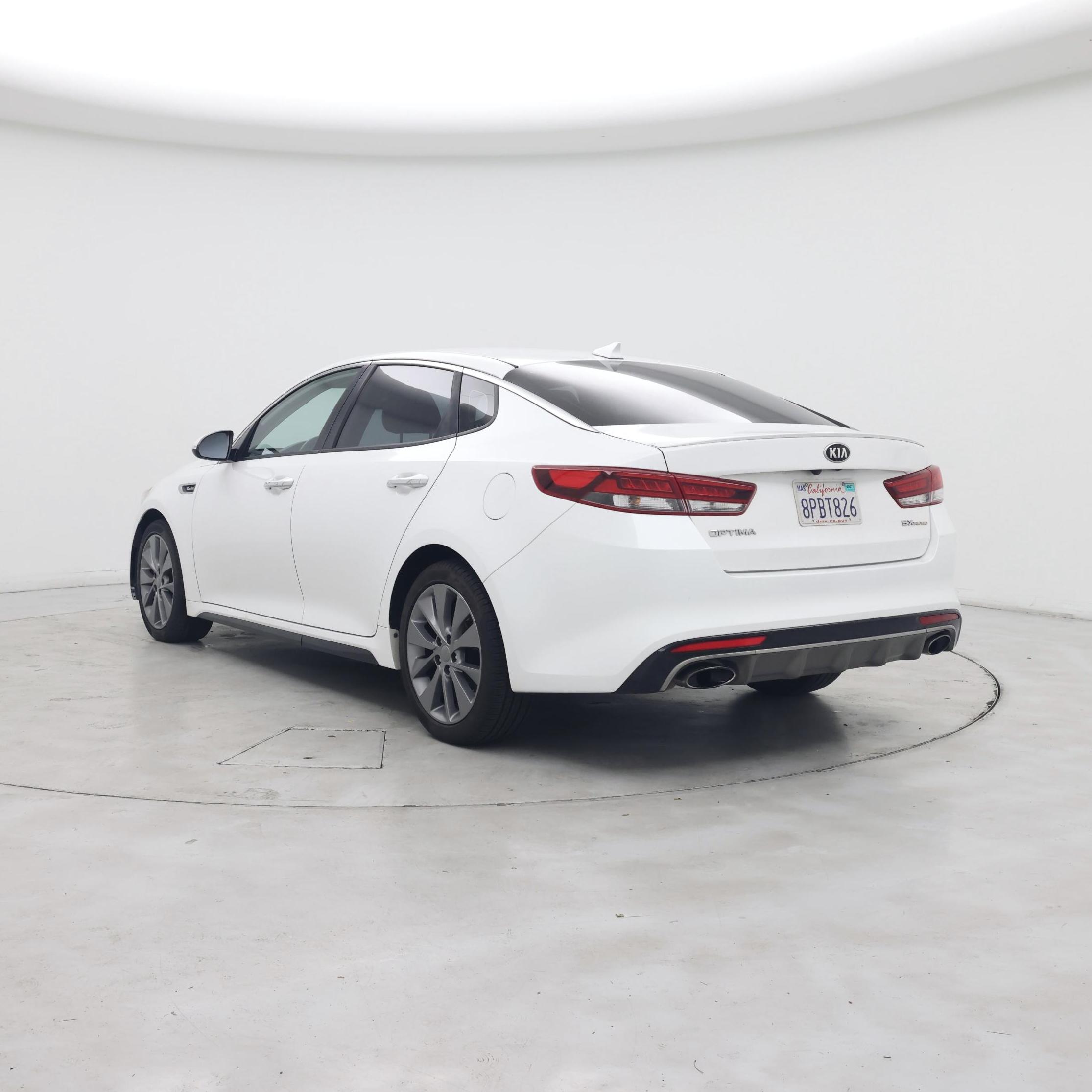 Thumbnail: 2016 Kia Optima - 2
