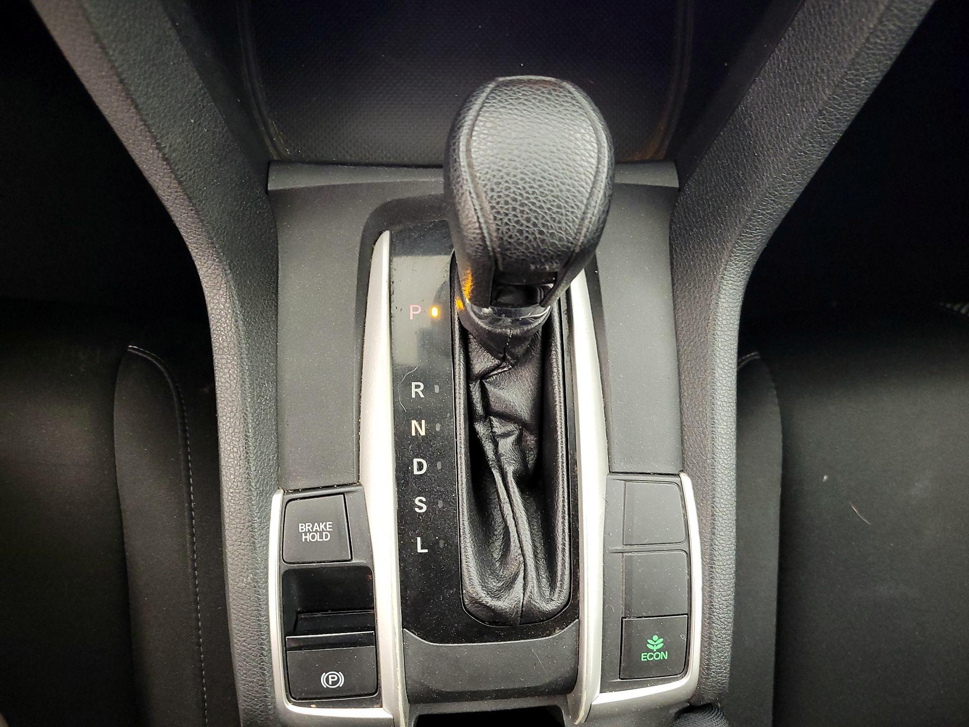 Thumbnail: 2016 Honda Civic - 15