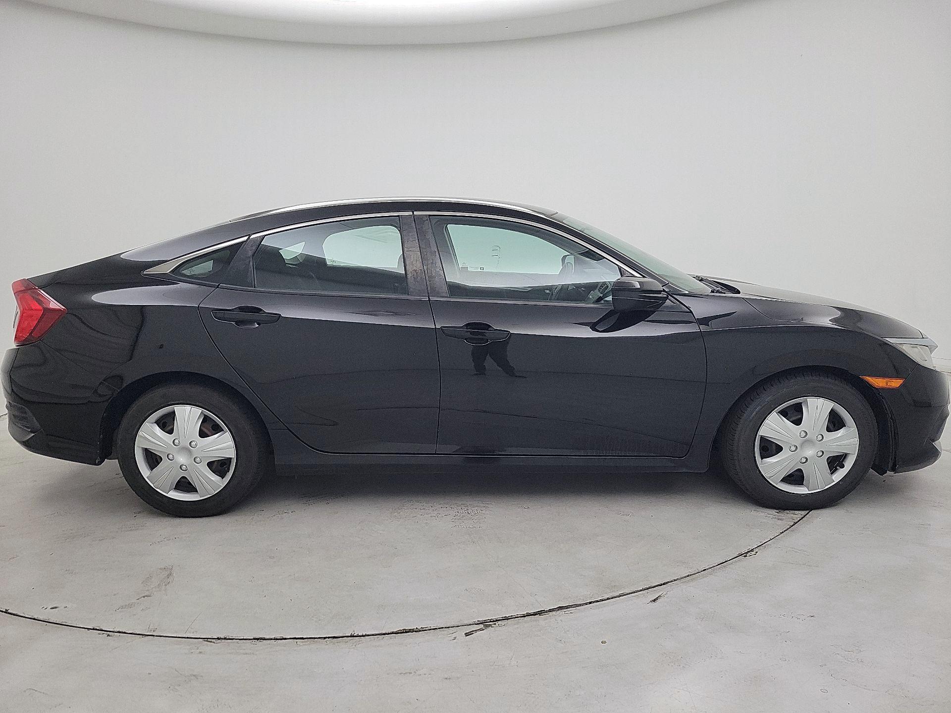 Thumbnail: 2016 Honda Civic - 4