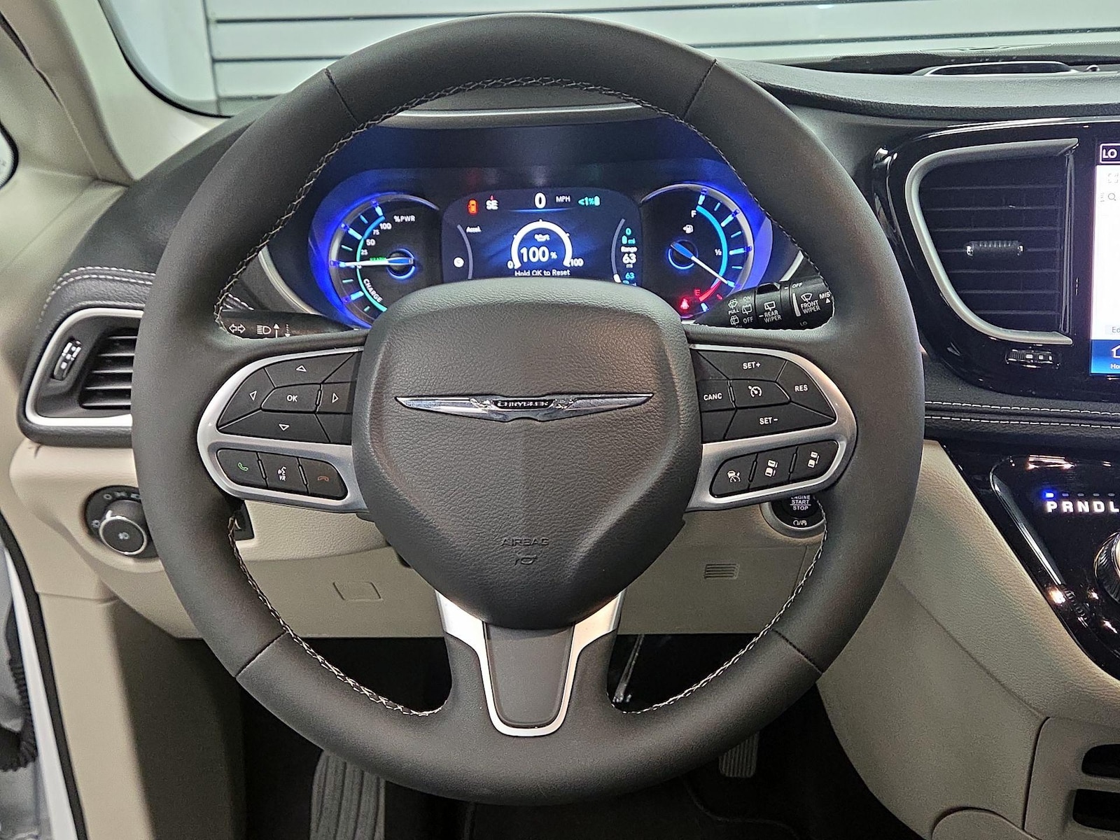 2024 Chrysler Pacifica PHEV Select - Photo 11