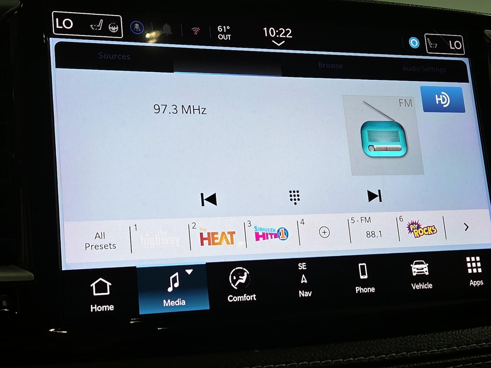 2024 Chrysler Pacifica PHEV Select - Photo 17