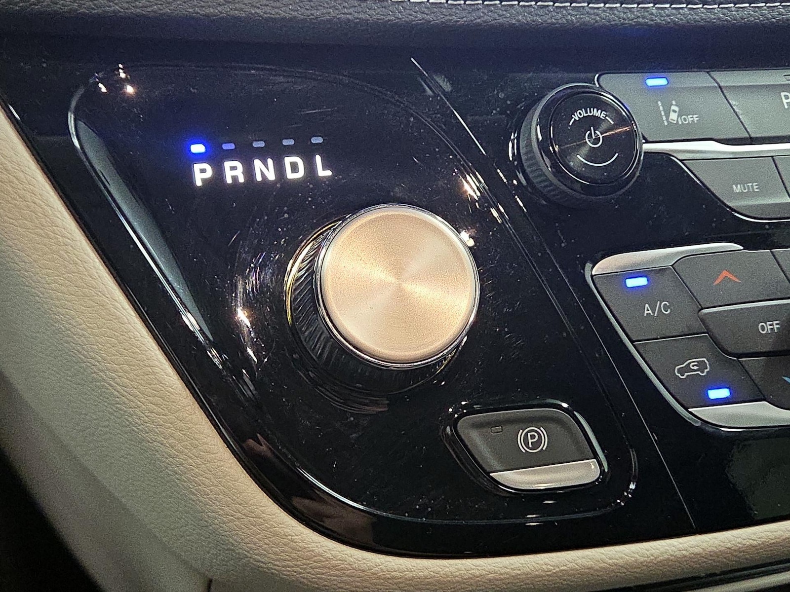 2024 Chrysler Pacifica PHEV Select - Photo 19