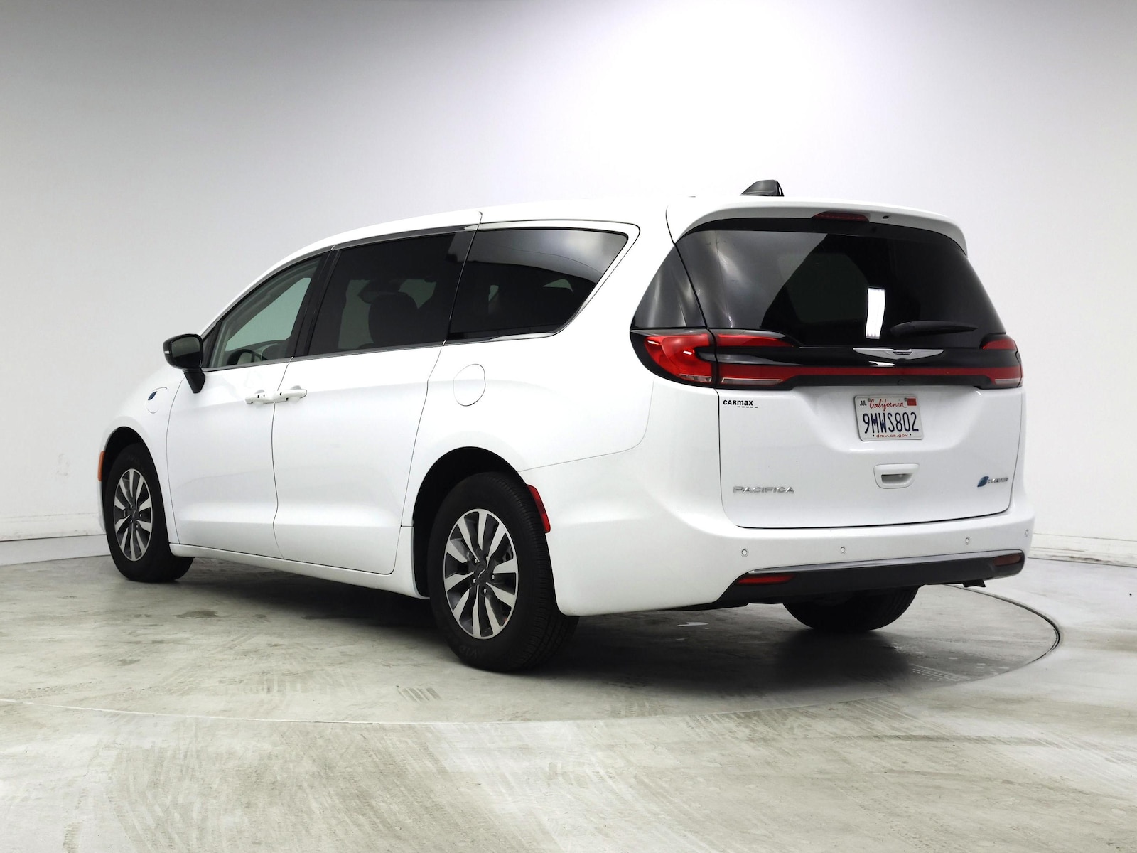 2024 Chrysler Pacifica PHEV Select - Photo 3