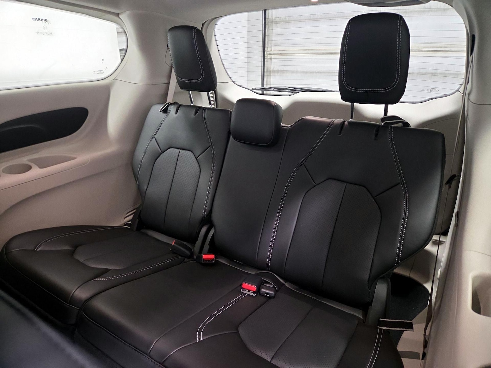 2024 Chrysler Pacifica PHEV Select - Photo 22