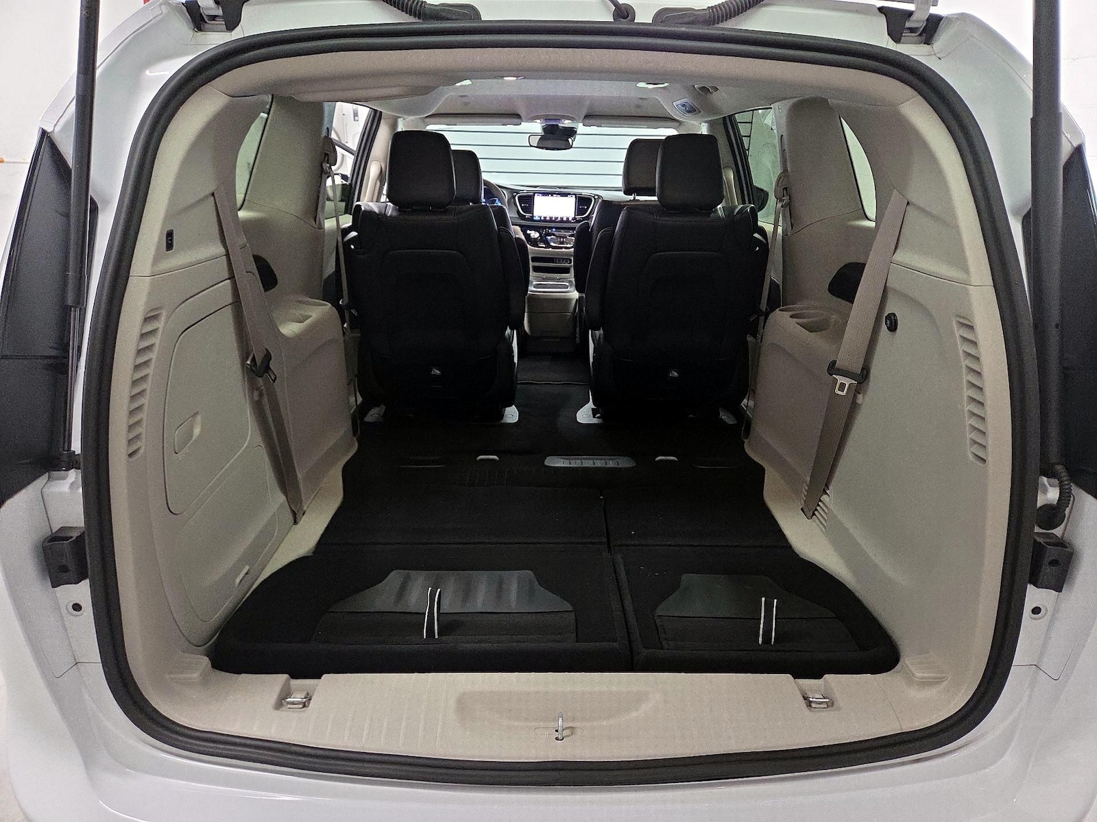 2024 Chrysler Pacifica PHEV Select - Photo 24