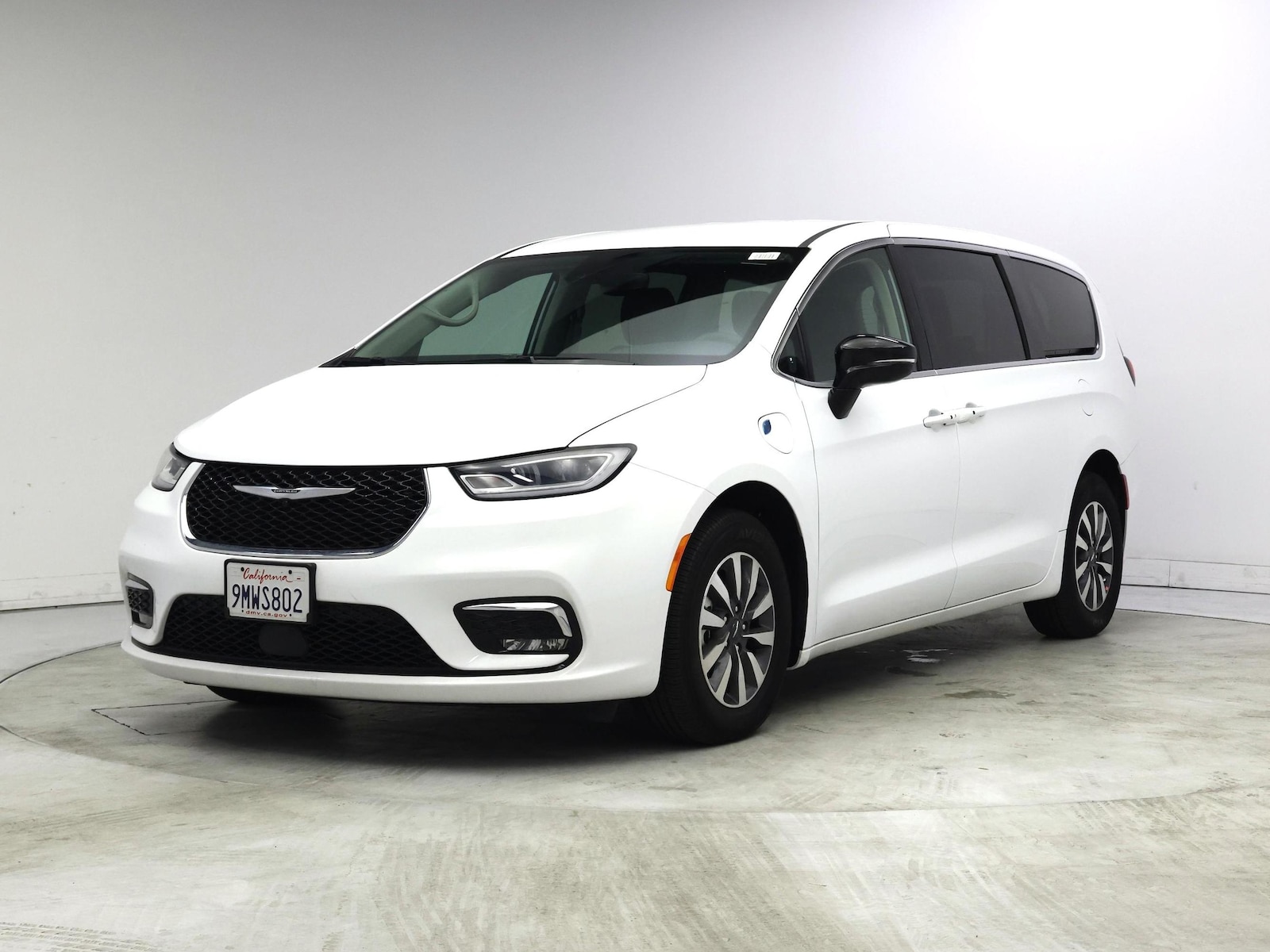 2024 Chrysler Pacifica PHEV Select - Photo 5