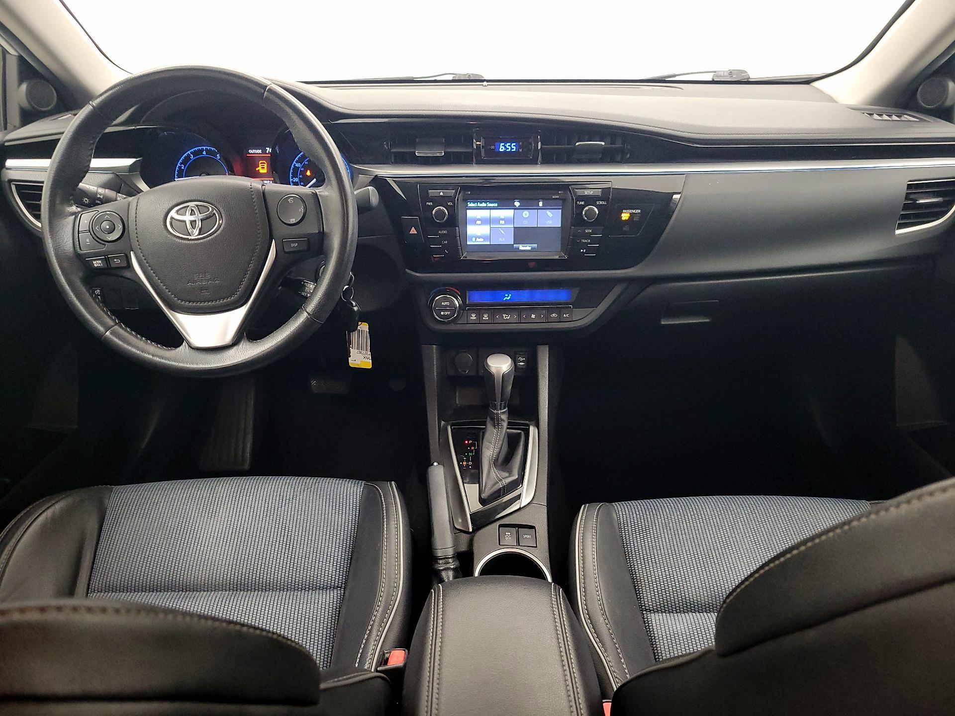 Thumbnail: 2015 Toyota Corolla - 9
