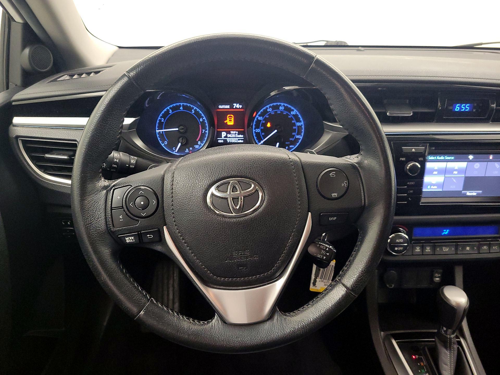 Thumbnail: 2015 Toyota Corolla - 10