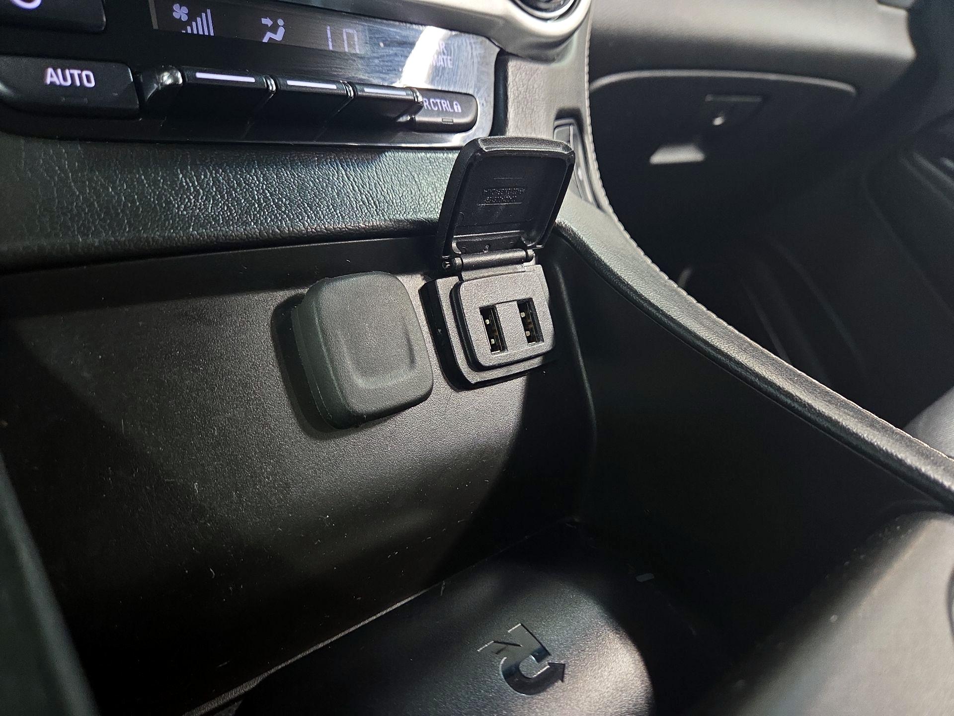 Thumbnail: 2018 Chevrolet Suburban - 17