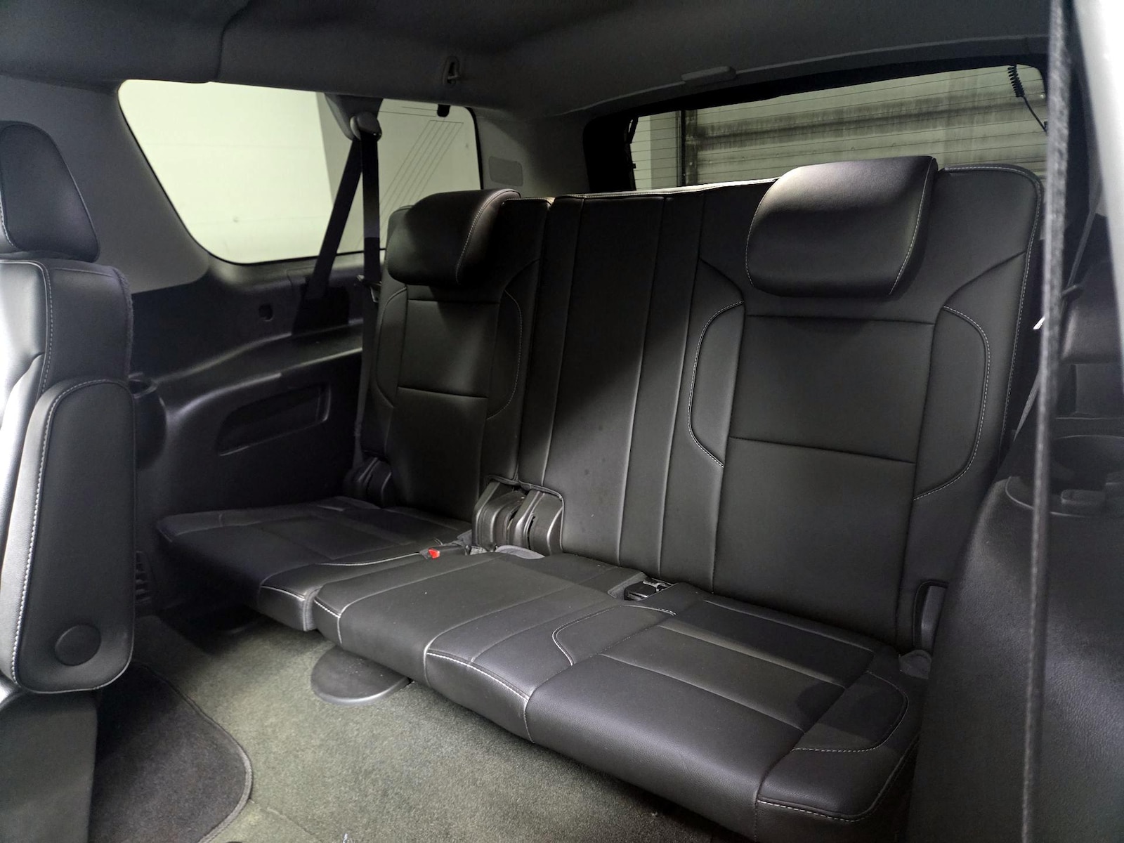 2018 Chevrolet Suburban LT - Photo 20