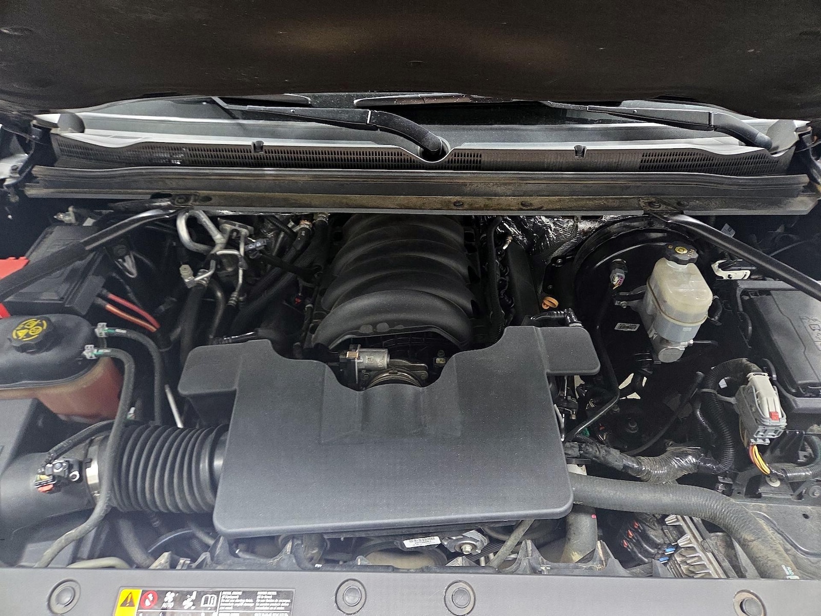 2018 Chevrolet Suburban LT - Photo 22