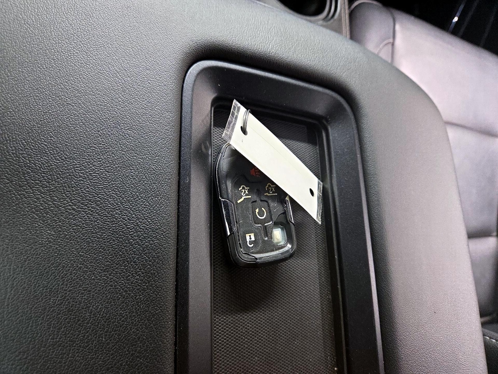 2018 Chevrolet Suburban LT - Photo 23