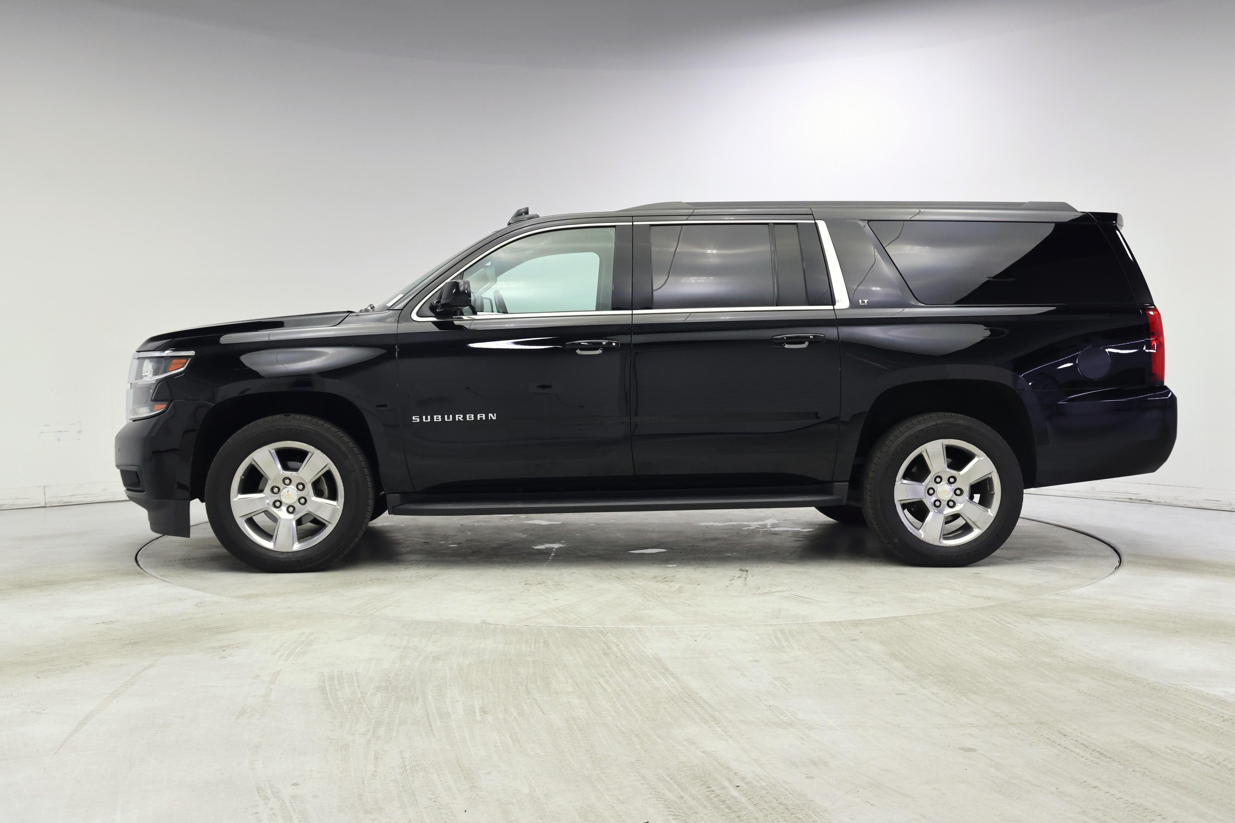 Thumbnail: 2018 Chevrolet Suburban - 3