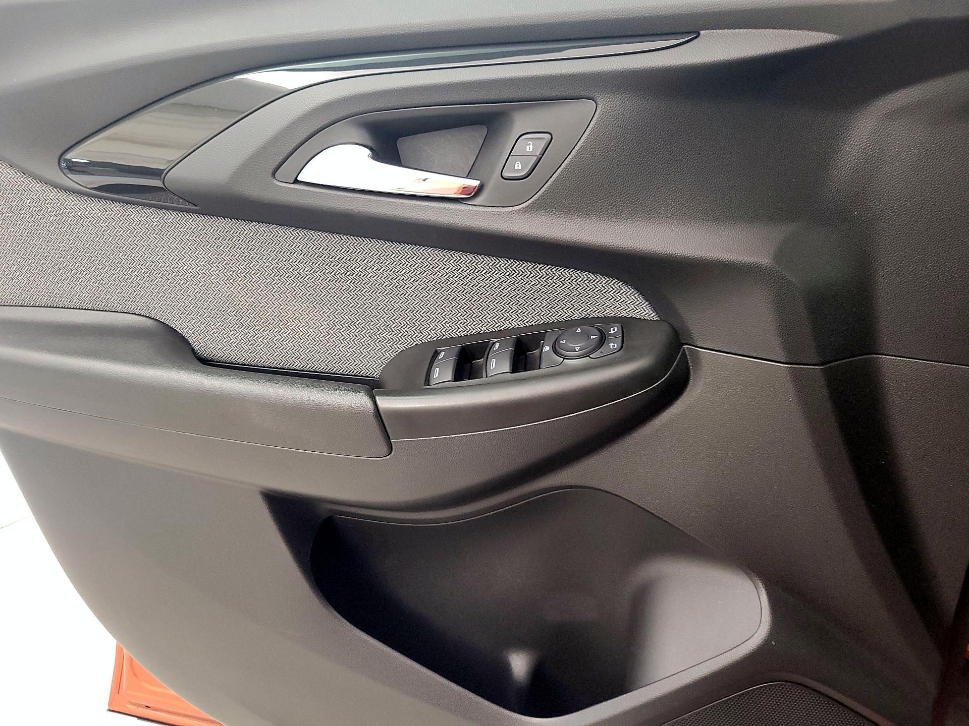 Thumbnail: 2022 Chevrolet TrailBlazer - 12
