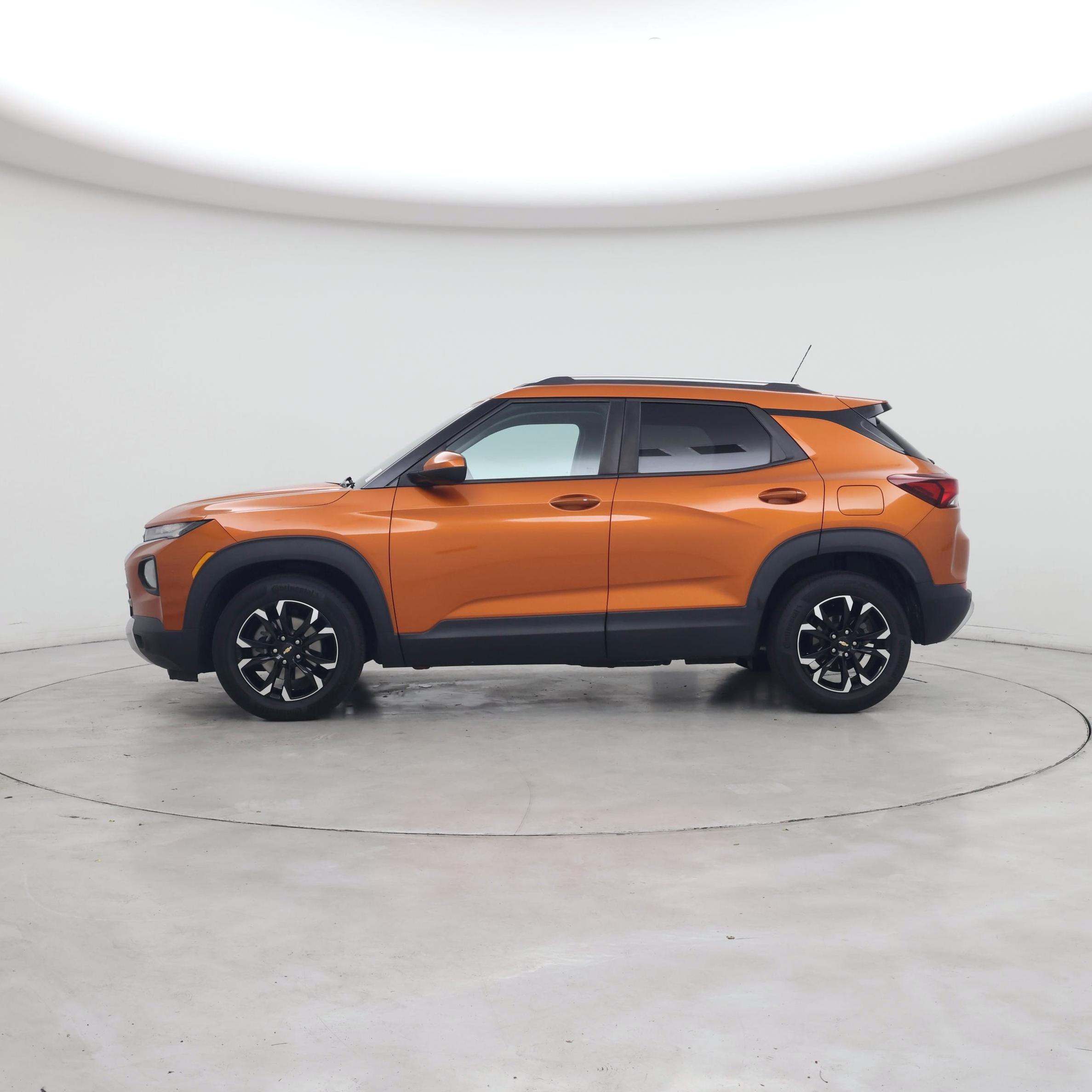 Thumbnail: 2022 Chevrolet TrailBlazer - 3