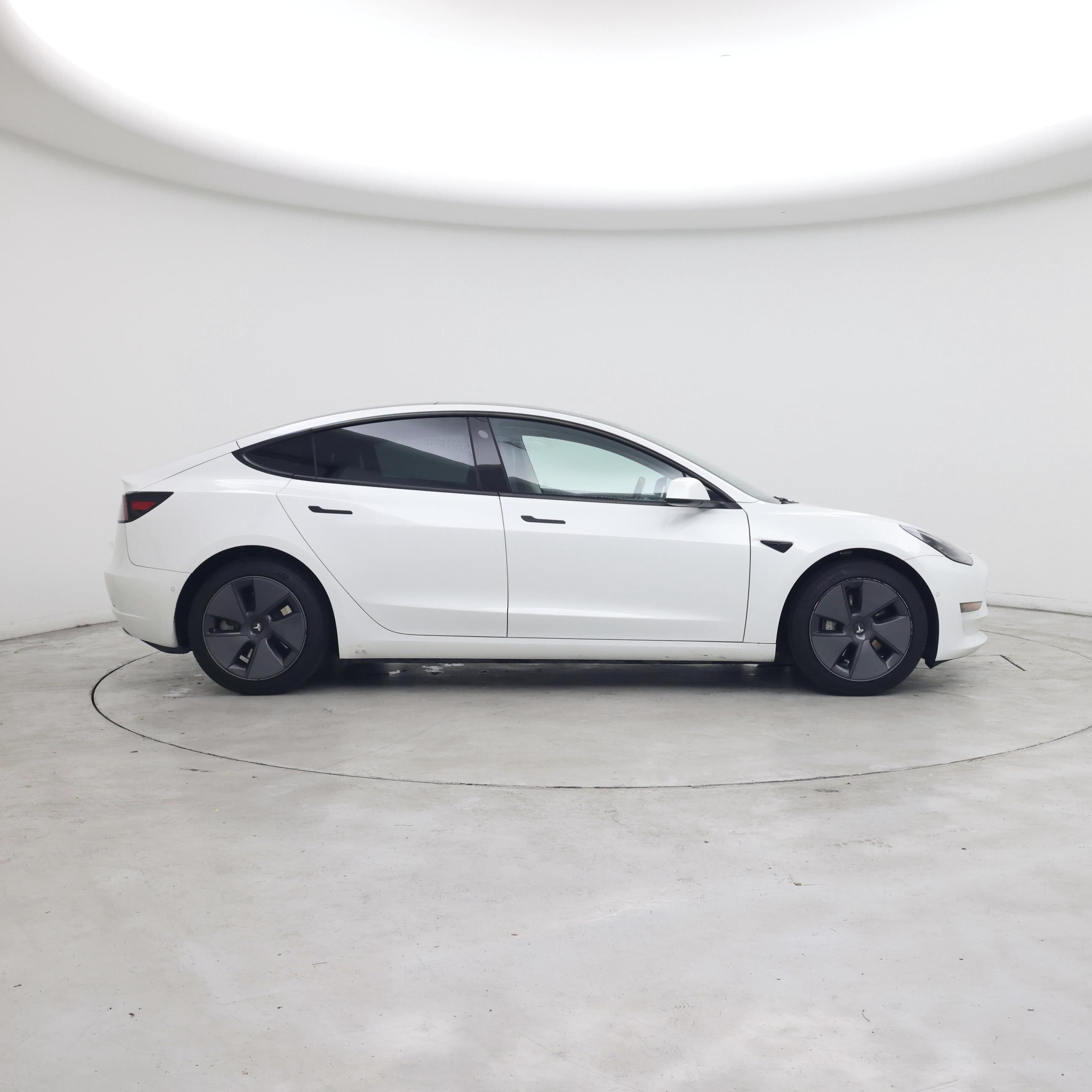 Thumbnail: 2022 Tesla Model 3 - 7