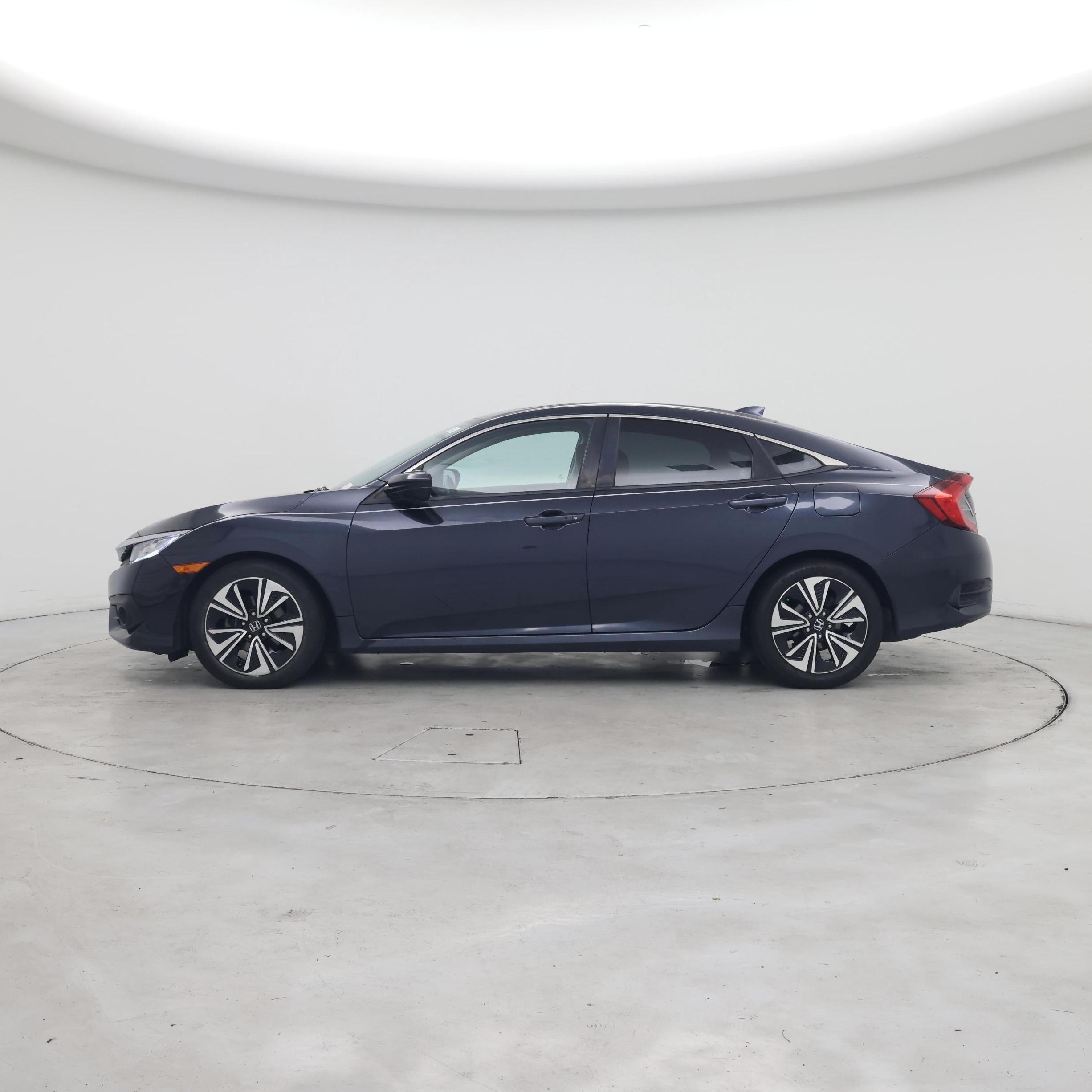 Thumbnail: 2016 Honda Civic - 3