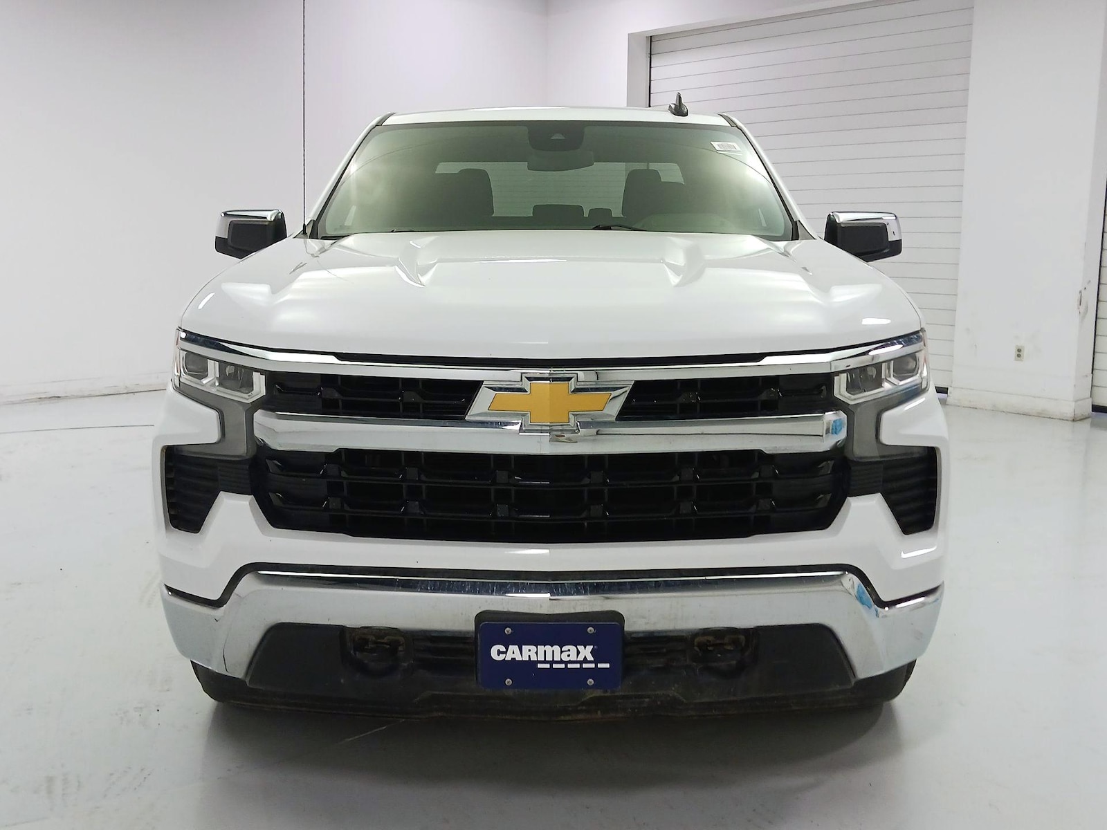 2023 Chevrolet Silverado 1500 LT - Photo 2