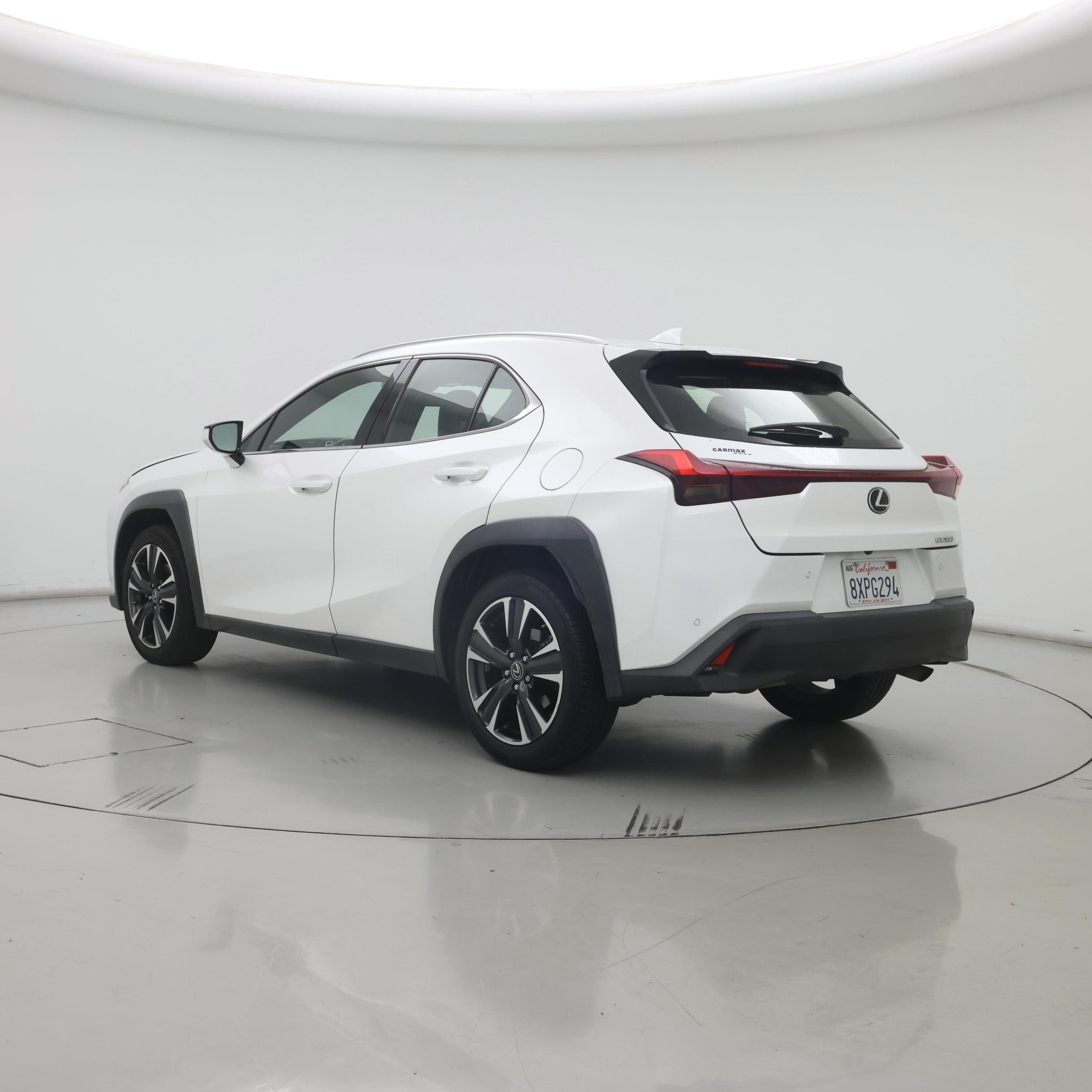 Thumbnail: 2021 Lexus UX - 2