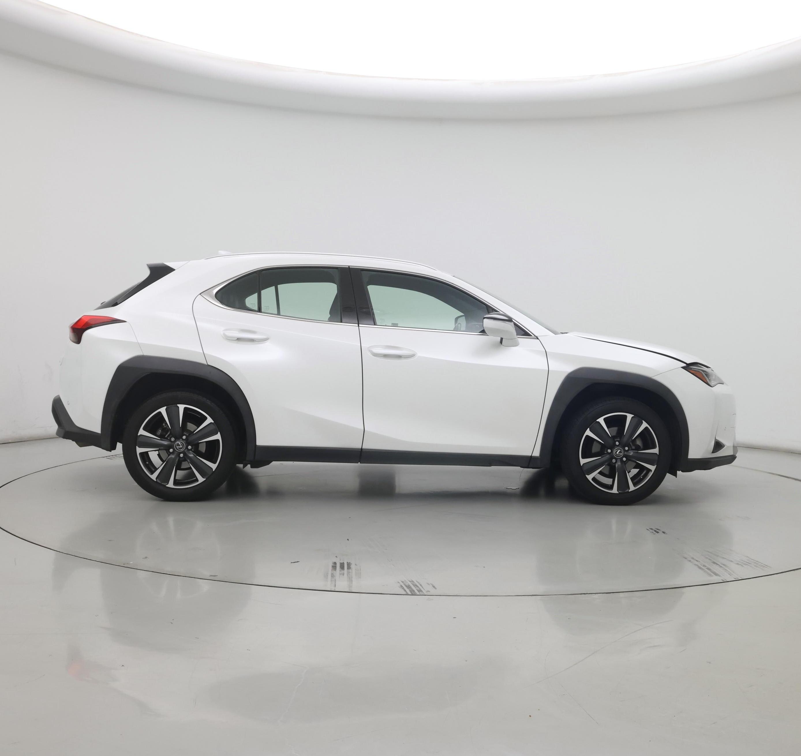 Thumbnail: 2021 Lexus UX - 7