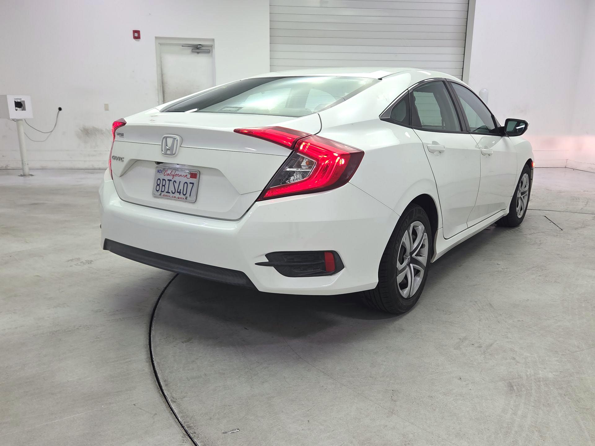 Thumbnail: 2017 Honda Civic - 5