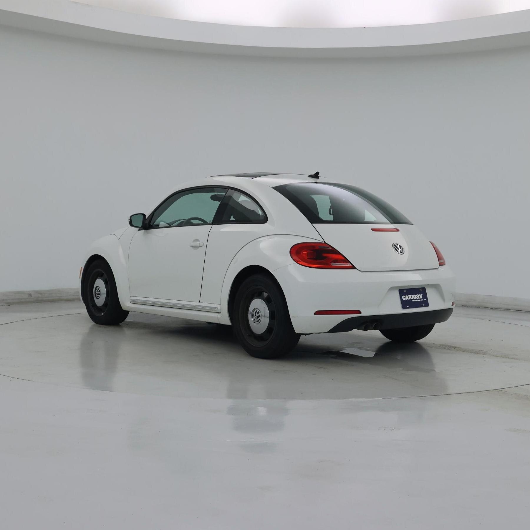 Thumbnail: 2015 Volkswagen Beetle - 2