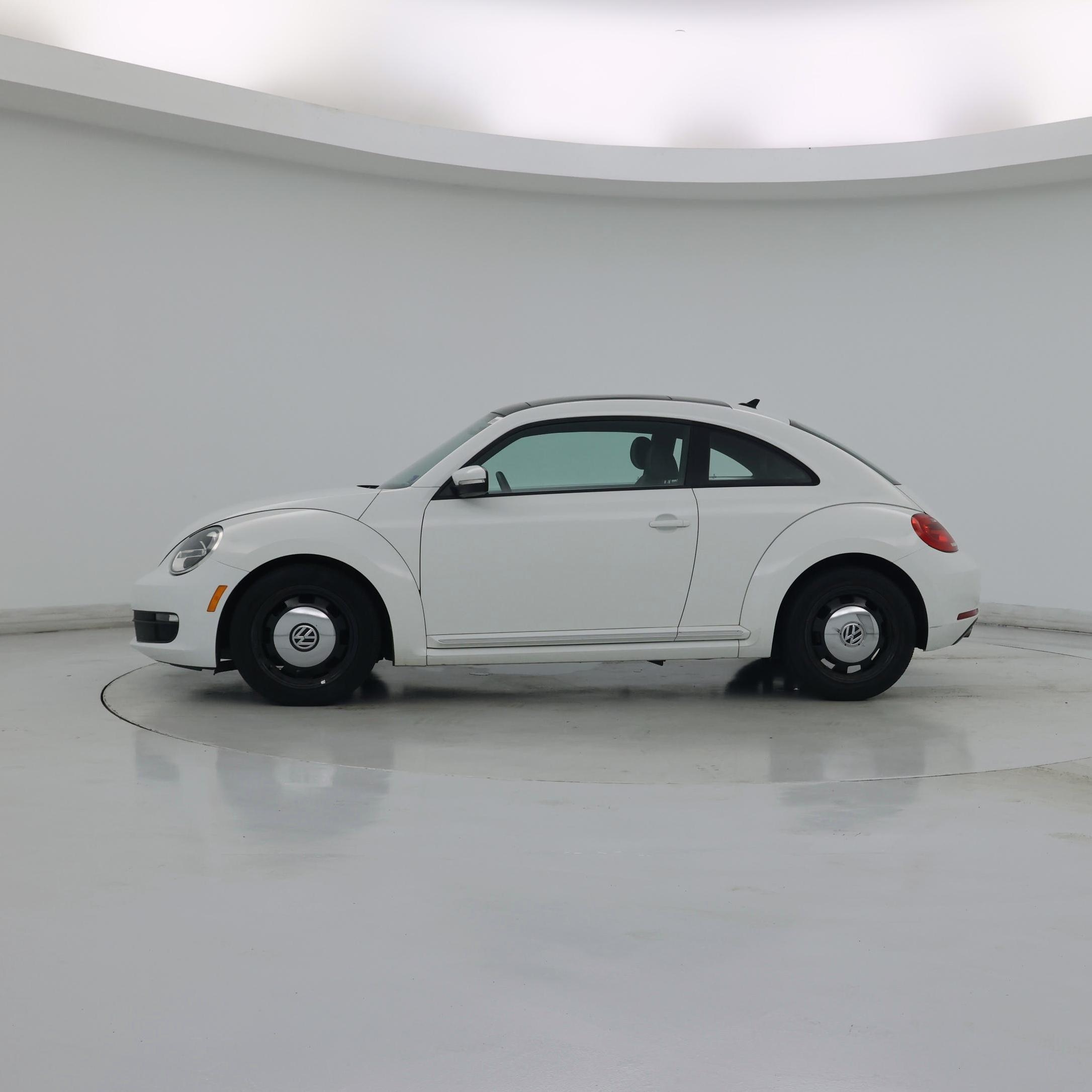 Thumbnail: 2015 Volkswagen Beetle - 3