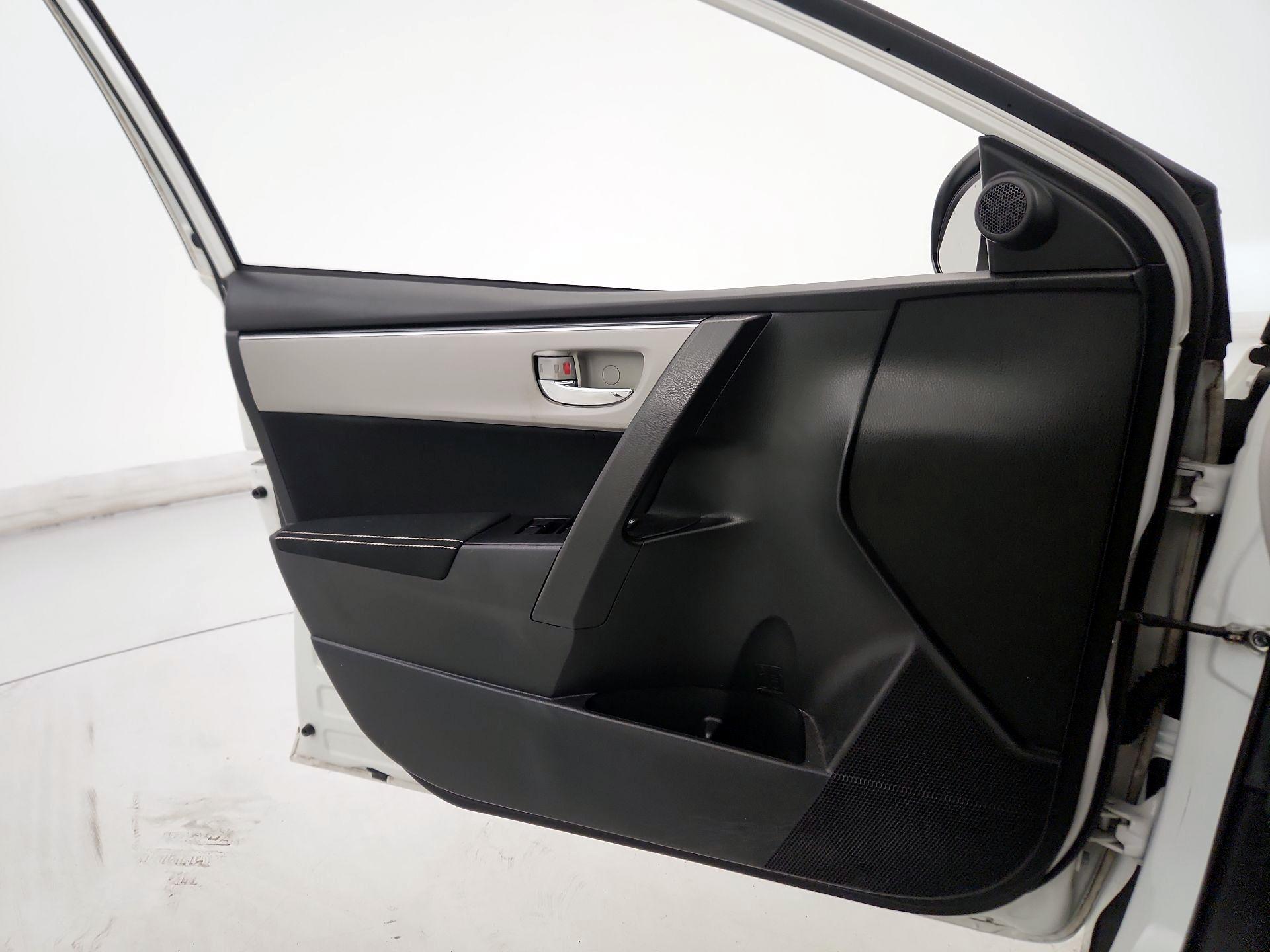Thumbnail: 2019 Toyota Corolla - 12