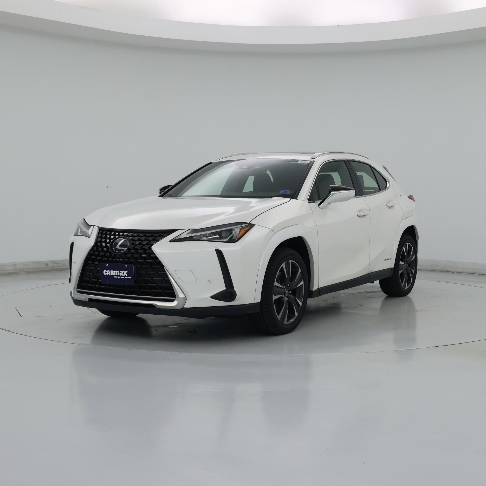 Thumbnail: 2022 Lexus UX - 4
