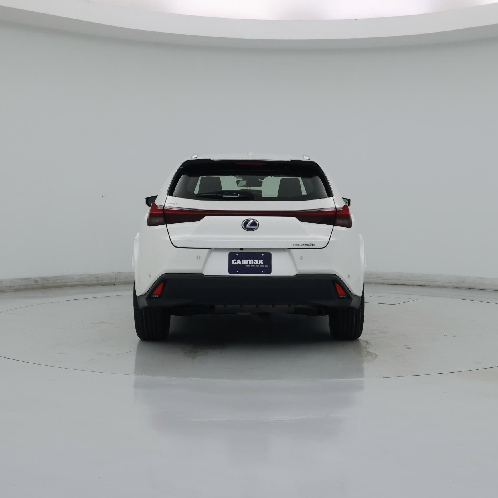 Thumbnail: 2022 Lexus UX - 6