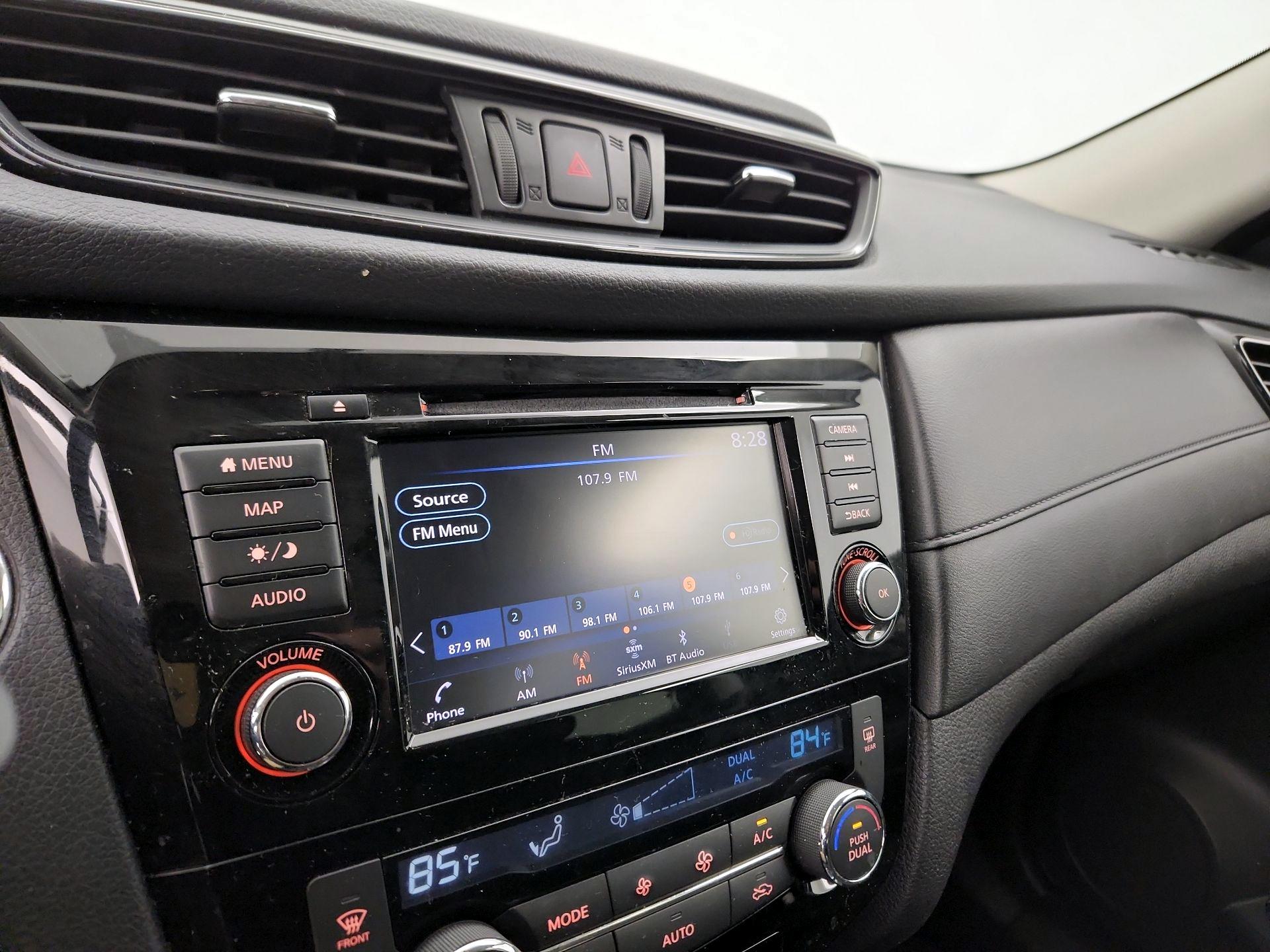 Thumbnail: 2018 Nissan Rogue - 16