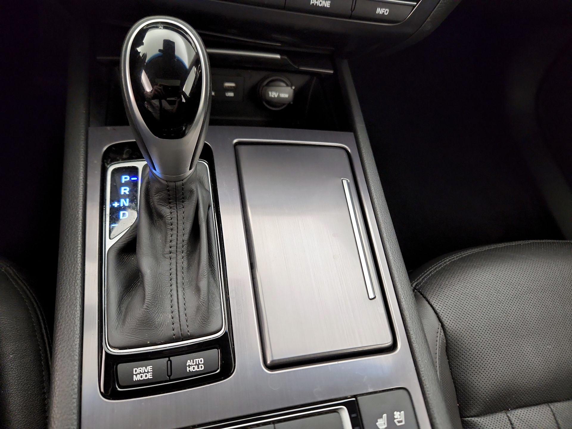 Thumbnail: 2017 Genesis G80 - 18