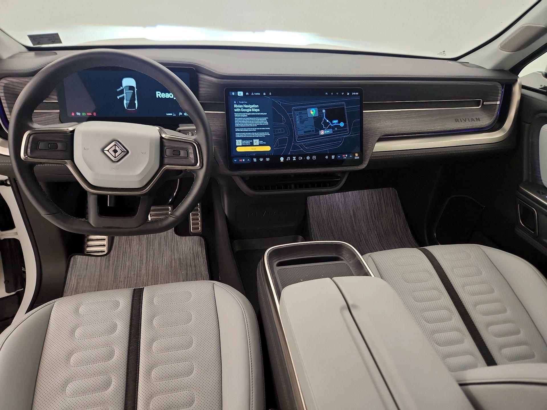 Thumbnail: 2023 Rivian R1S - 9