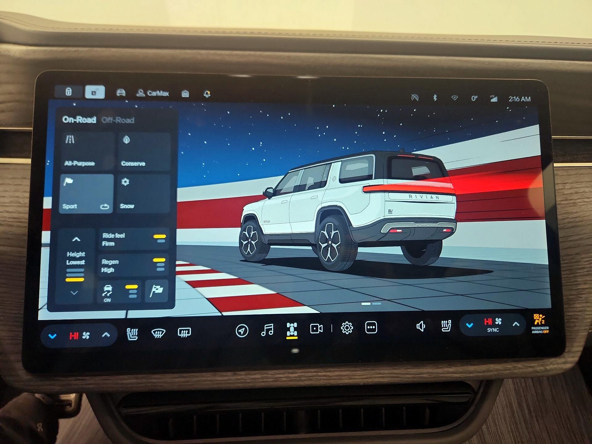 Thumbnail: 2023 Rivian R1S - 16