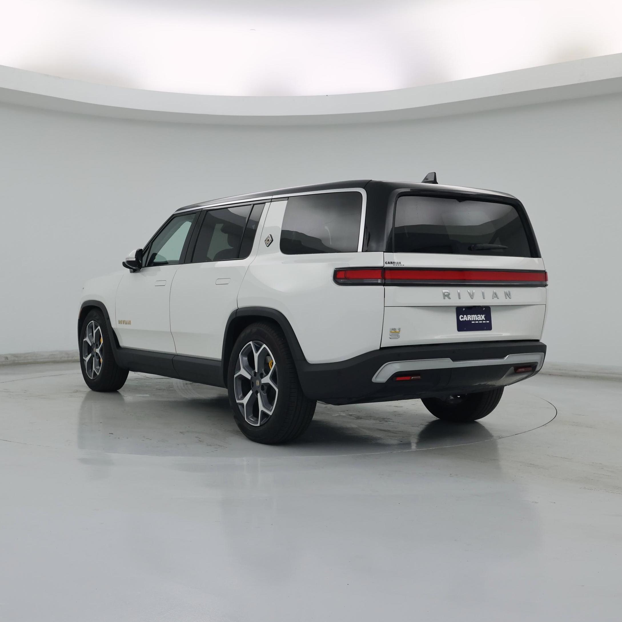 Thumbnail: 2023 Rivian R1S - 2