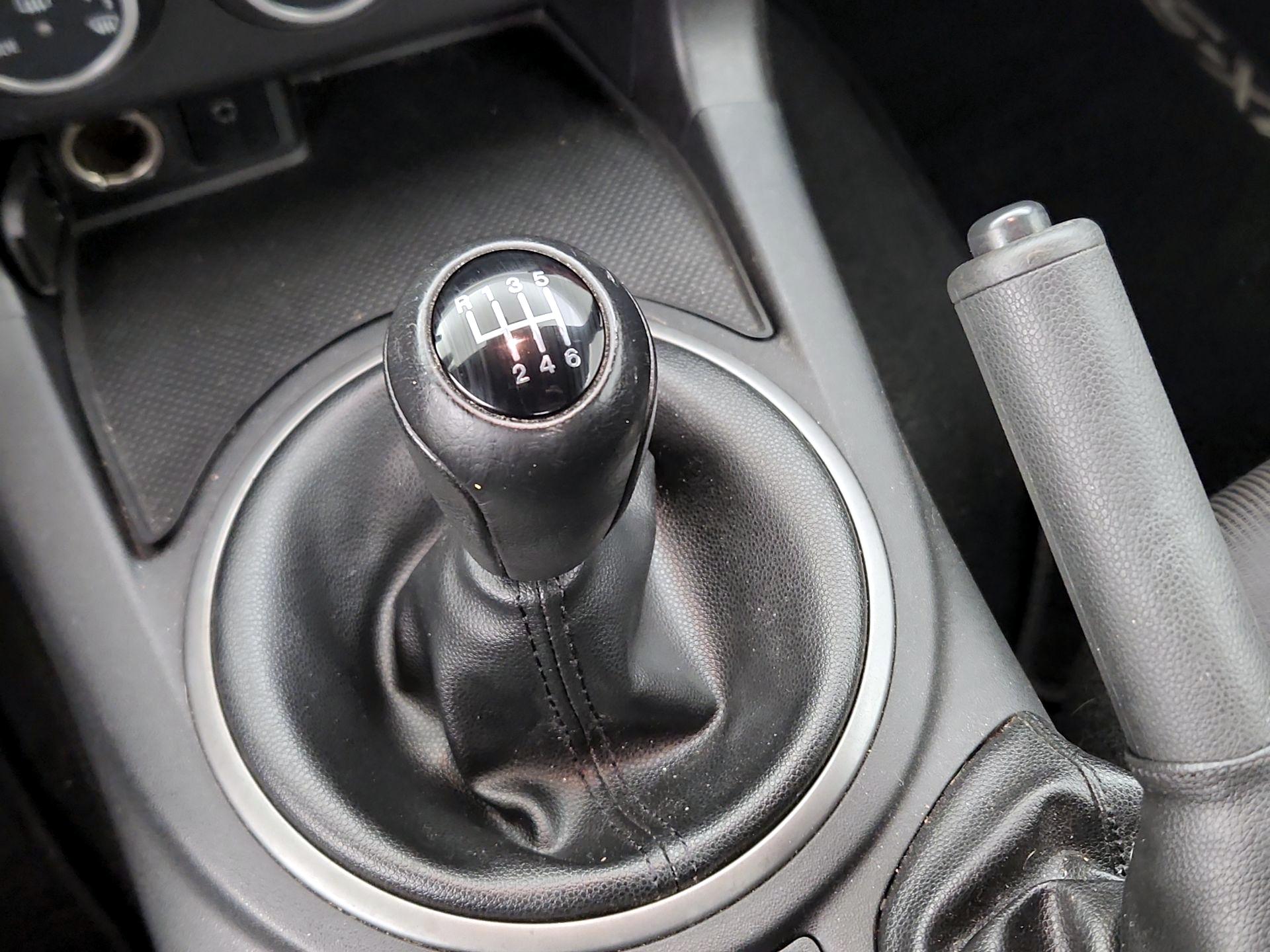Thumbnail: 2014 Mazda MX-5 Miata - 16