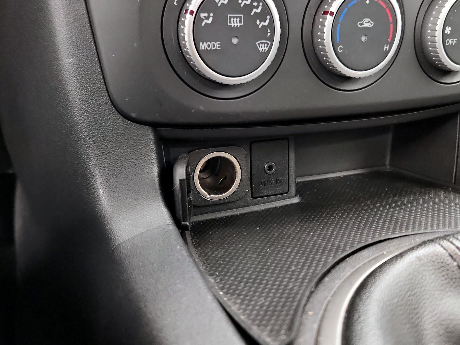 Thumbnail: 2014 Mazda MX-5 Miata - 17