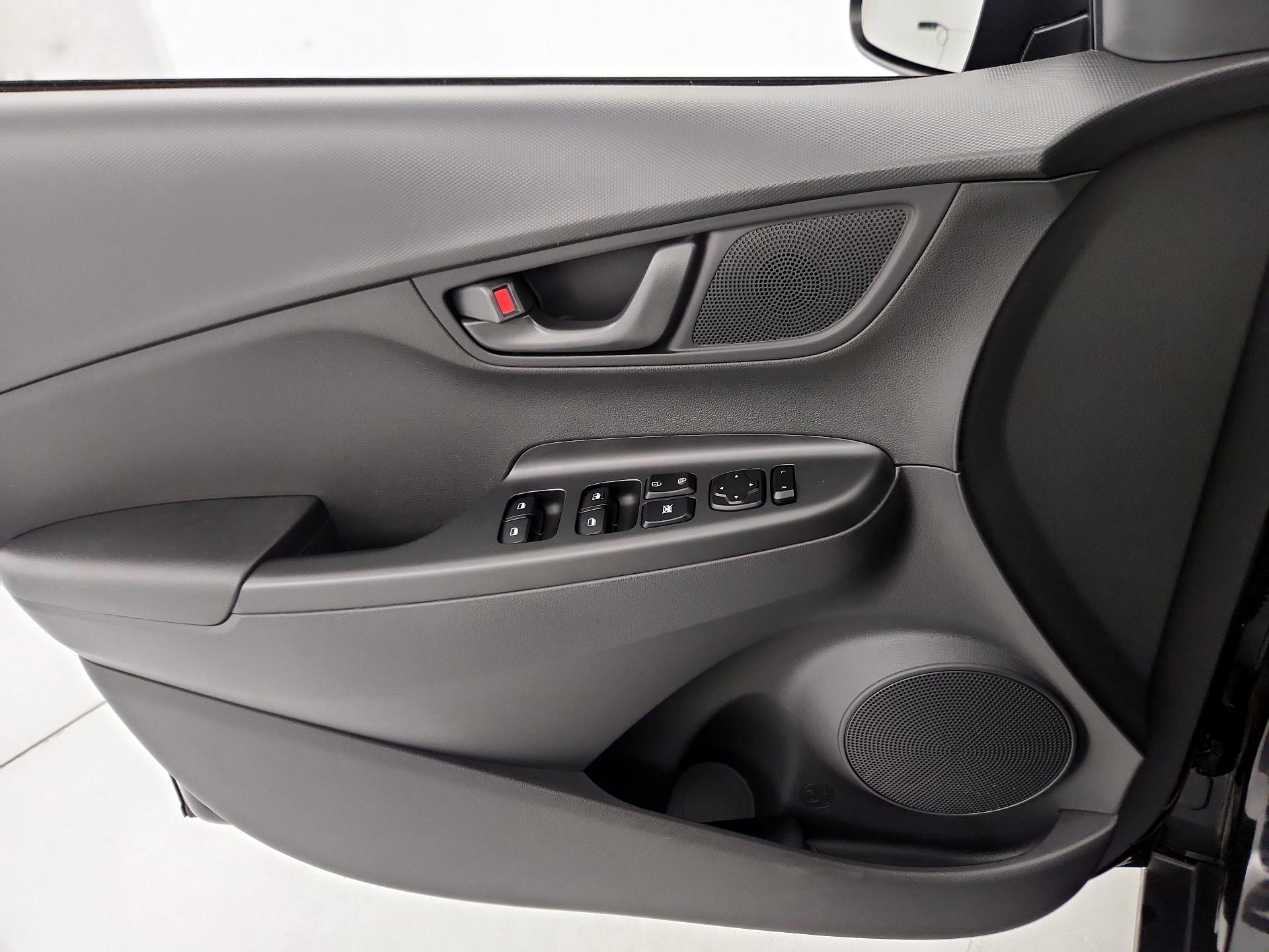 Thumbnail: 2022 Hyundai Kona - 12