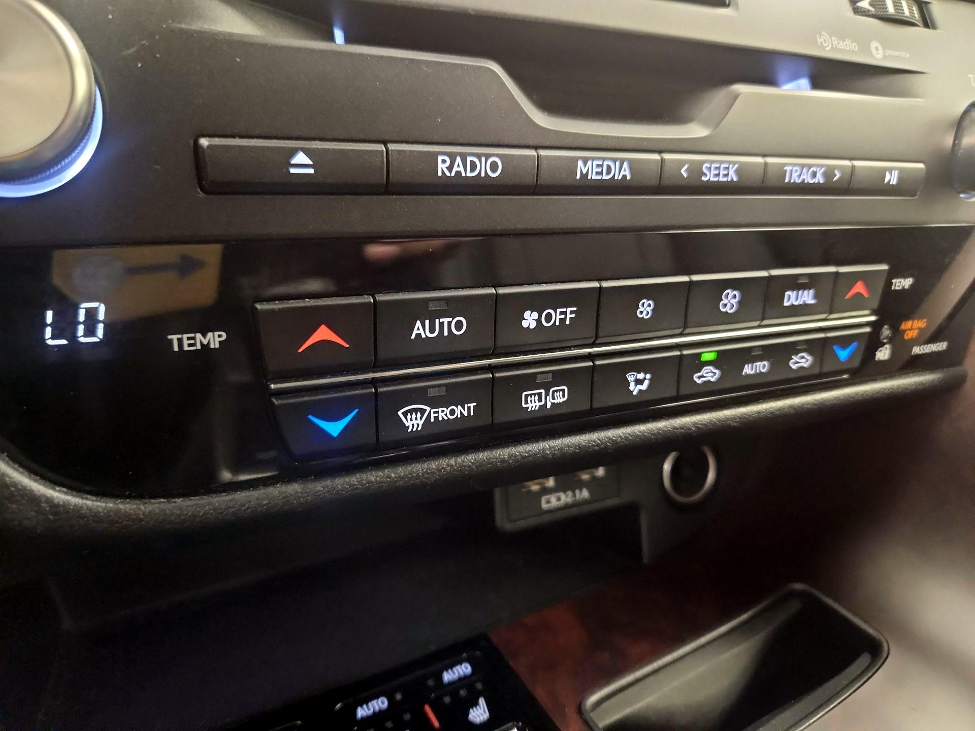 Thumbnail: 2020 Lexus RX - 17