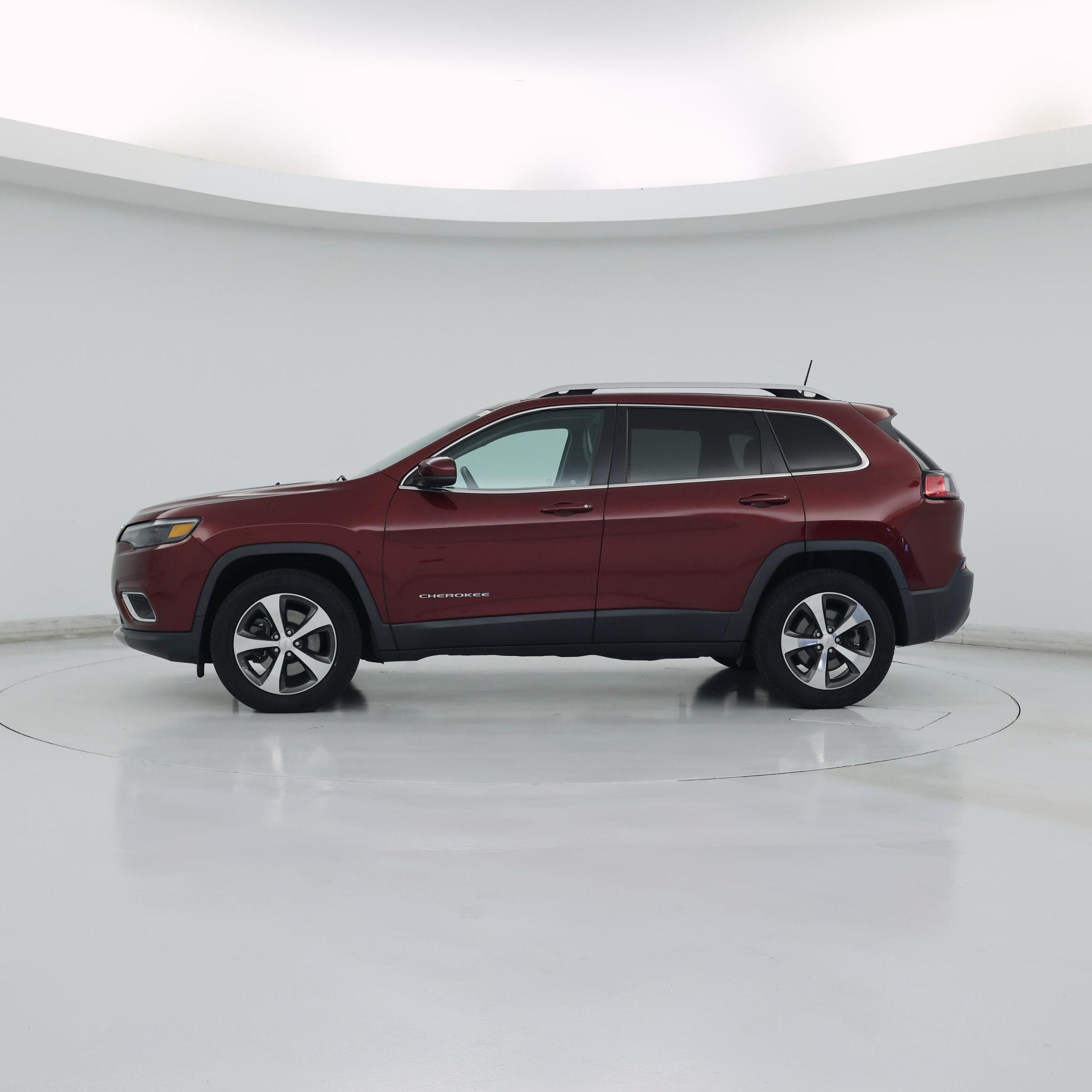 Thumbnail: 2019 Jeep Cherokee - 3