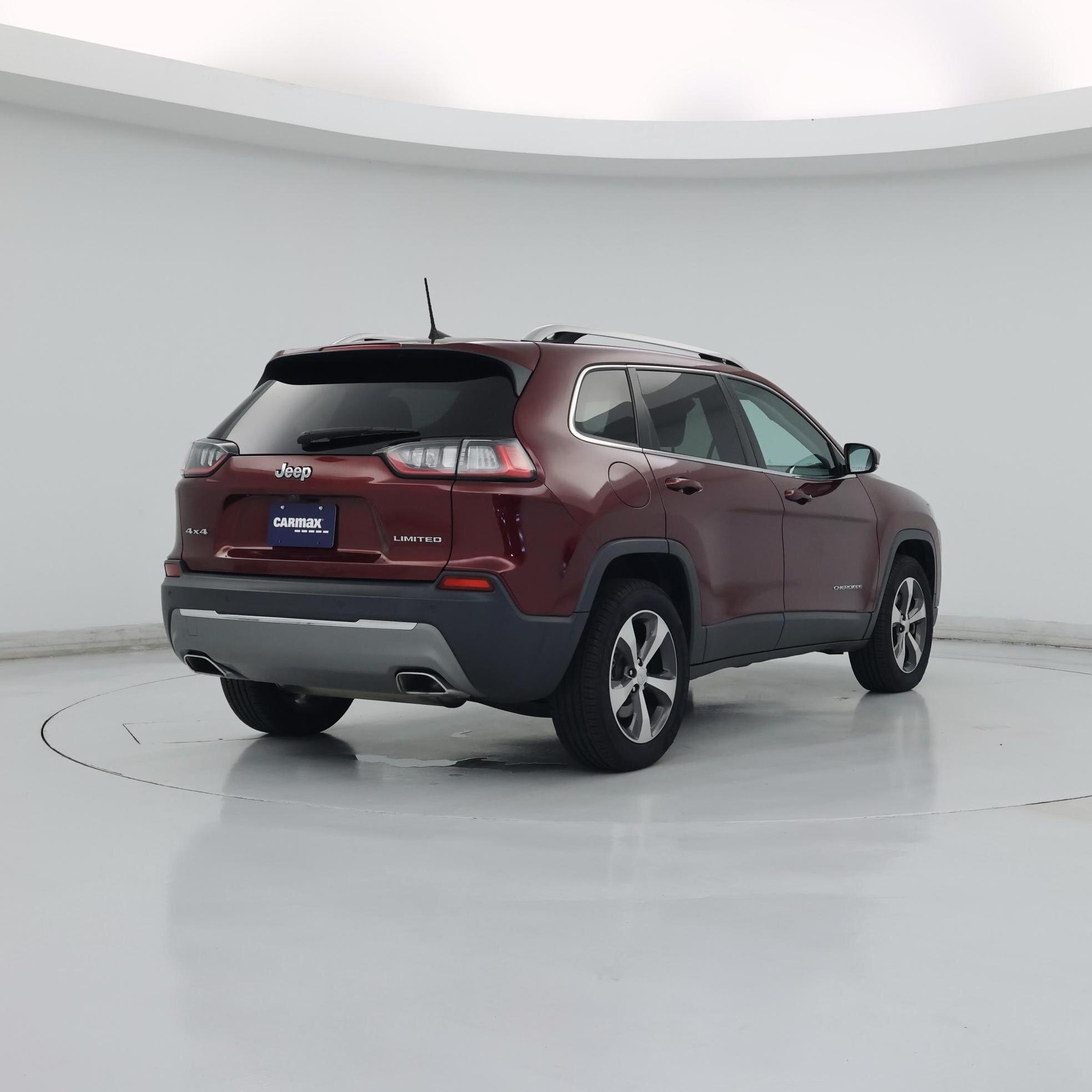 Thumbnail: 2019 Jeep Cherokee - 8