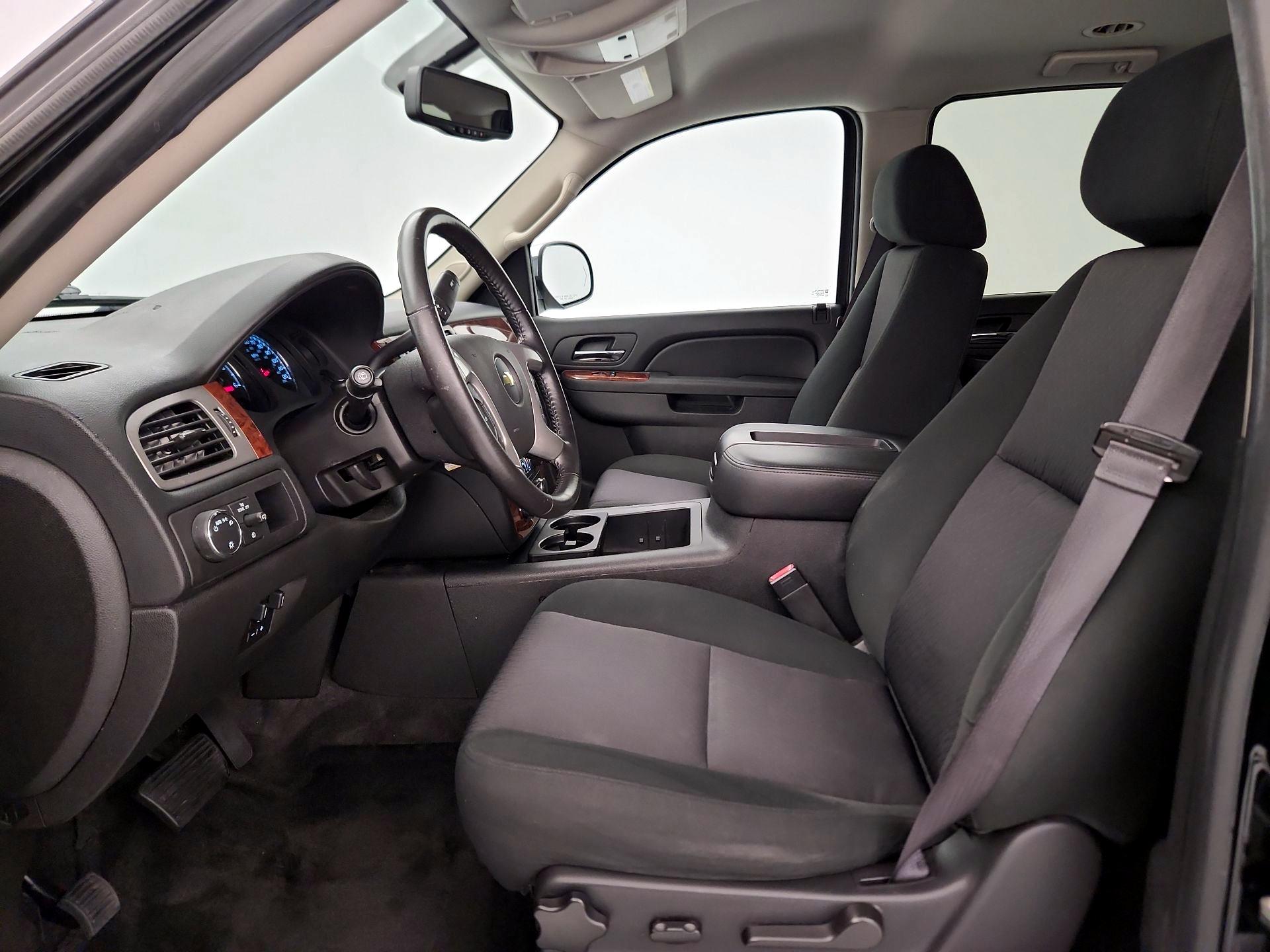 Thumbnail: 2014 Chevrolet Suburban - 11