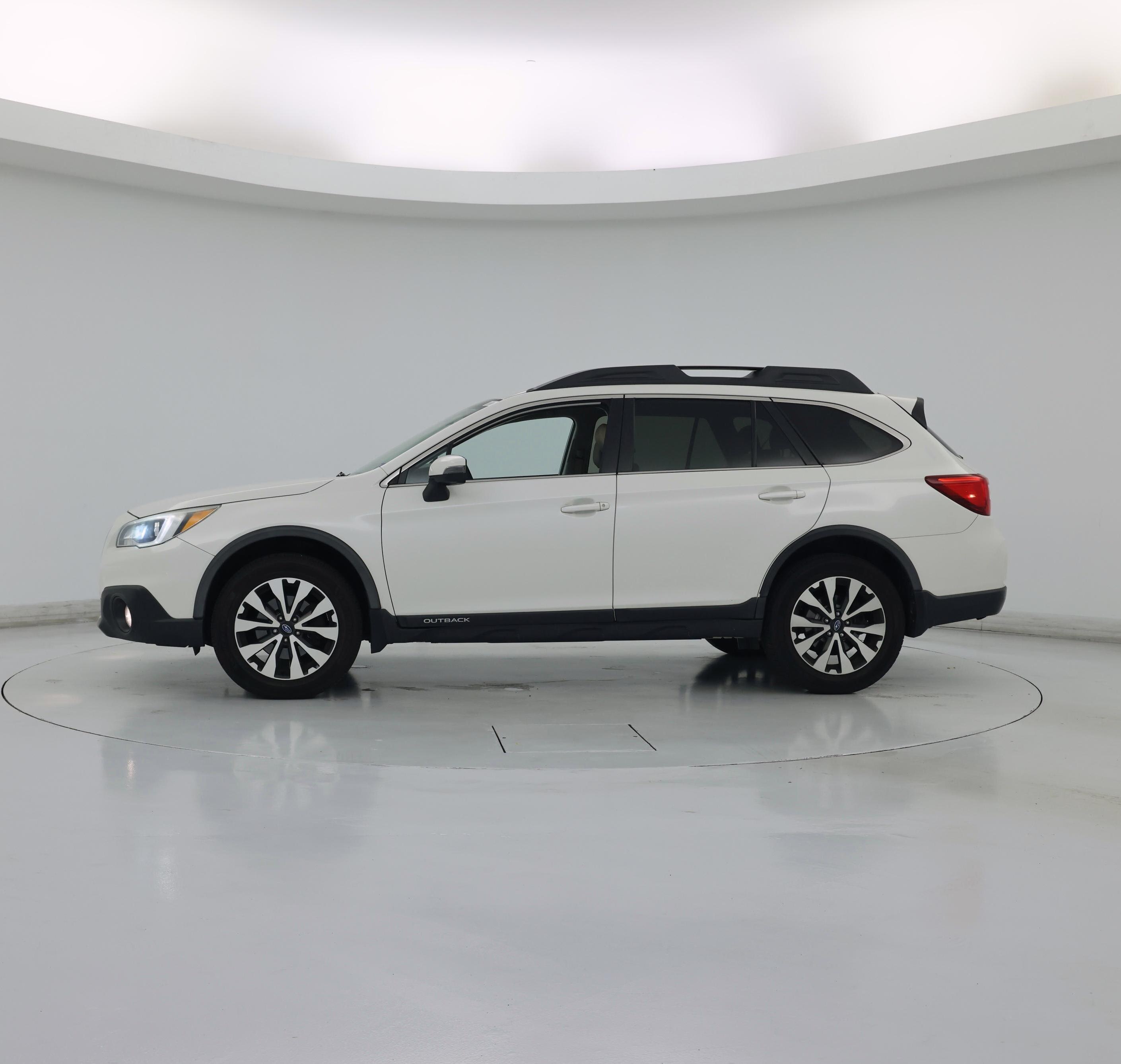 Thumbnail: 2015 Subaru Outback - 3