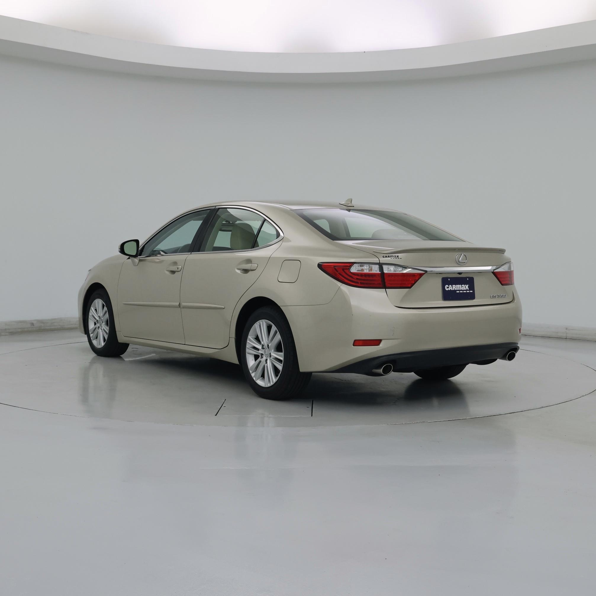 Thumbnail: 2014 Lexus ES - 2