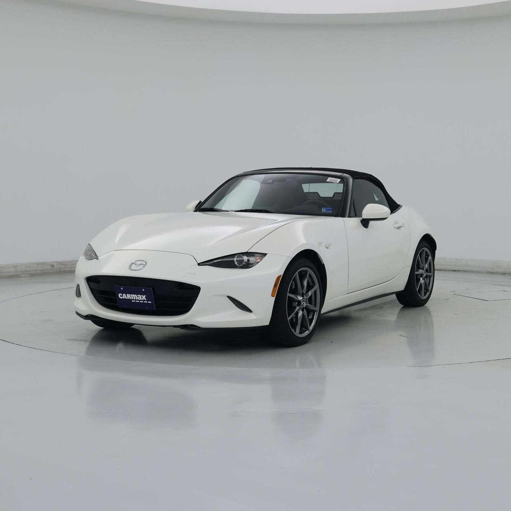Thumbnail: 2020 Mazda MX-5 Miata - 4