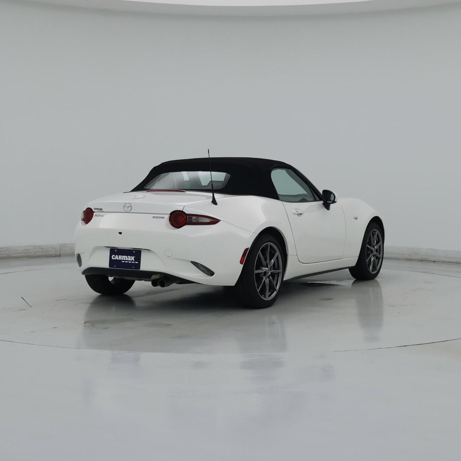 Thumbnail: 2020 Mazda MX-5 Miata - 8